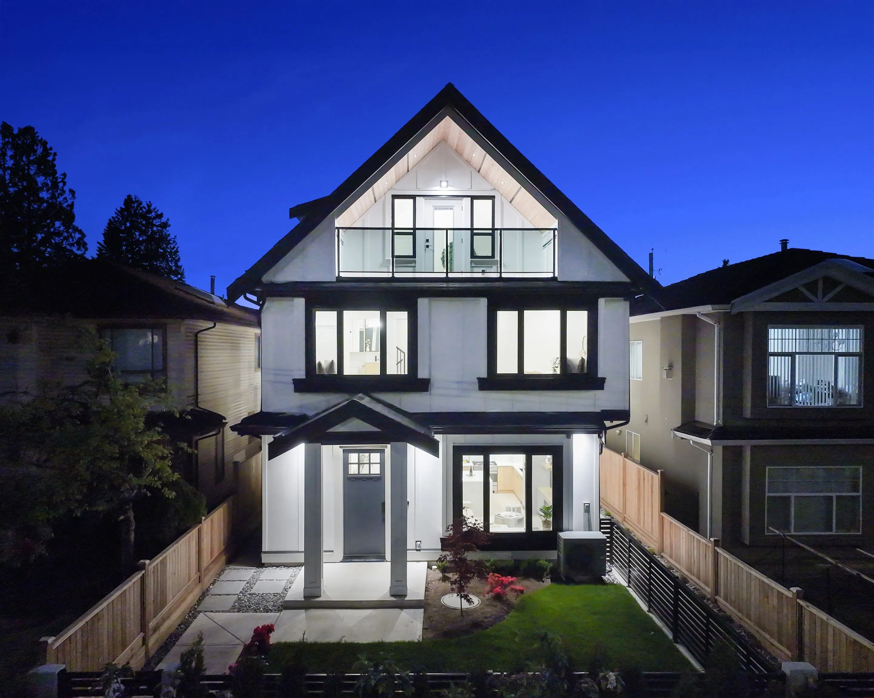 1 1259 Renfrew Street