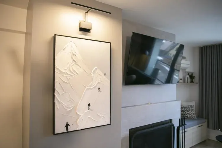 307 4280 Mountain Square