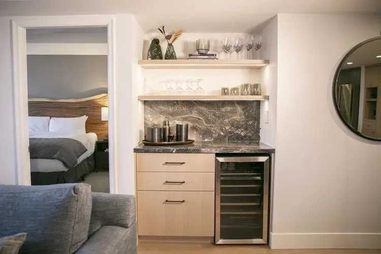 307 4280 Mountain Square