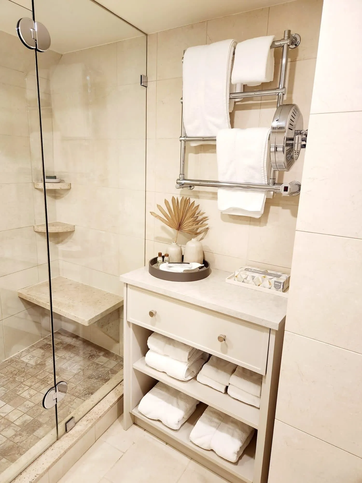 307 4280 Mountain Square