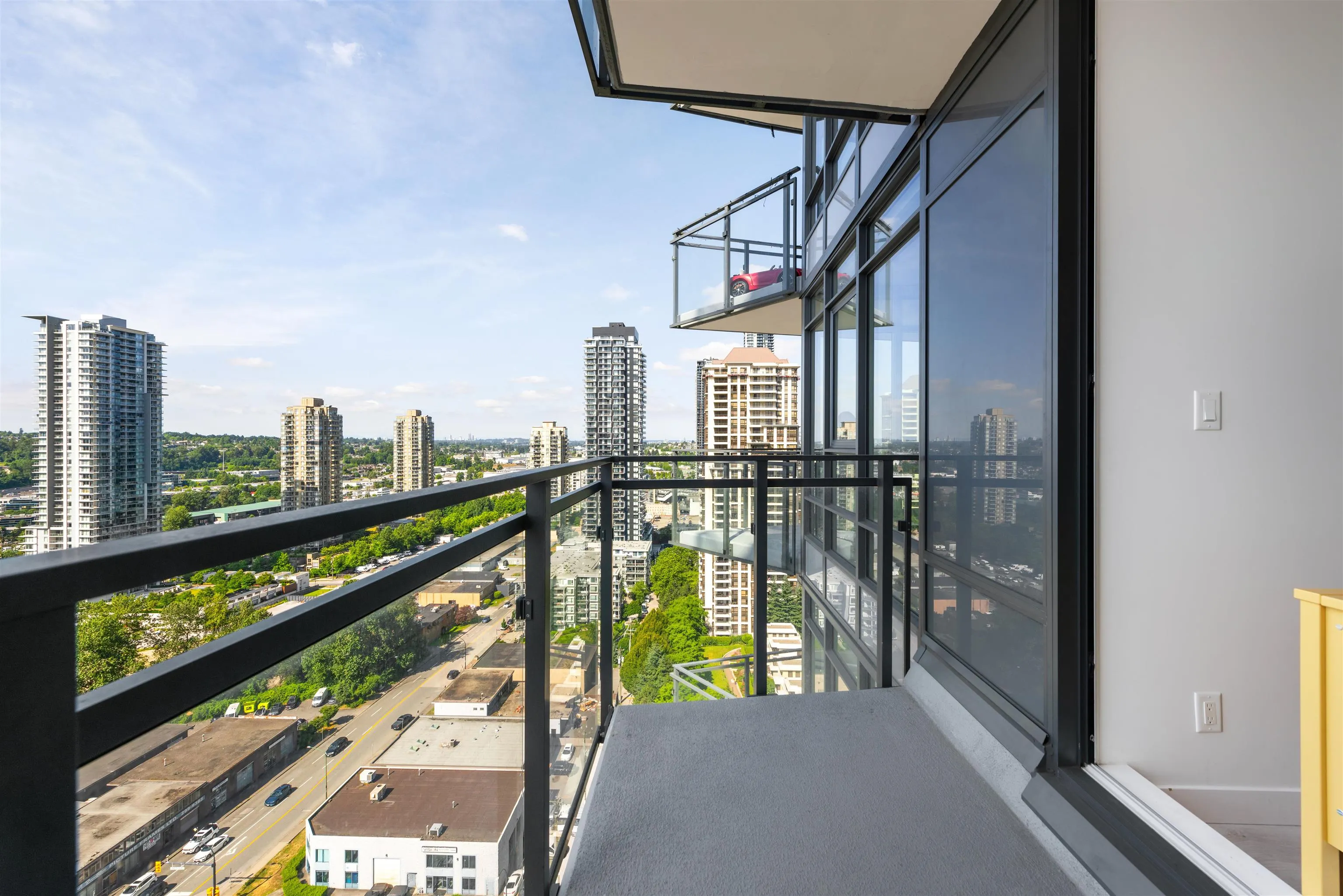 1808 2085 Skyline Court