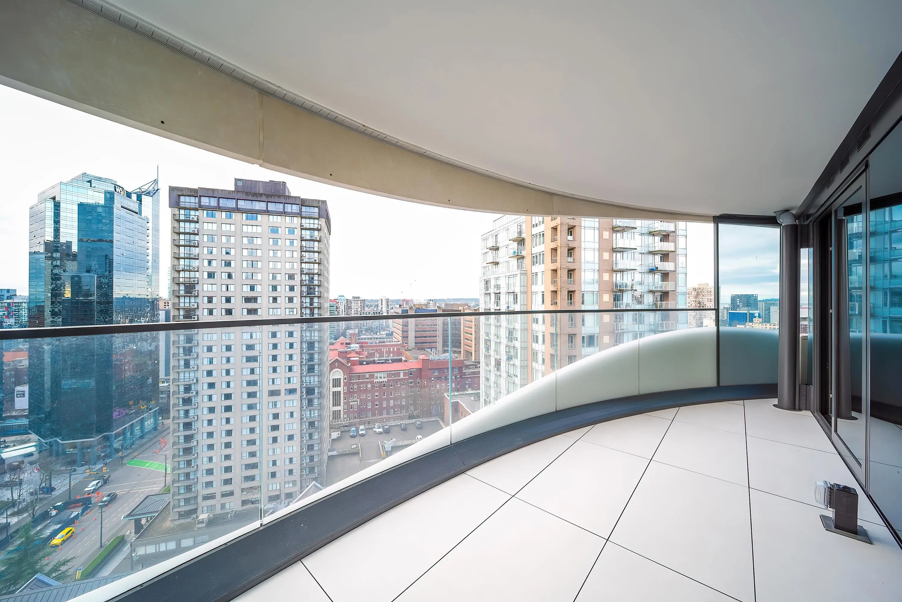 1703 1033 Nelson Street
