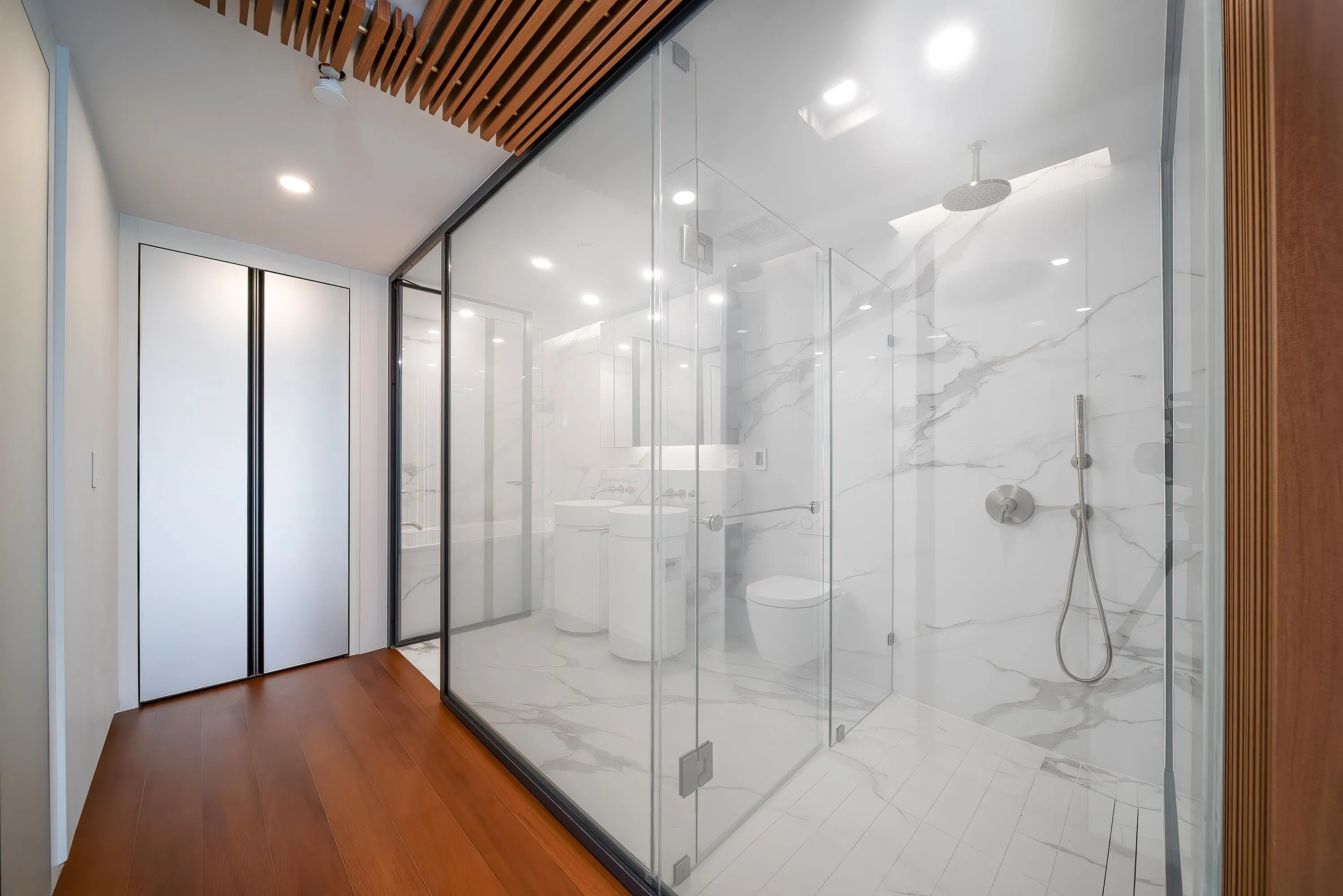 1703 1033 Nelson Street