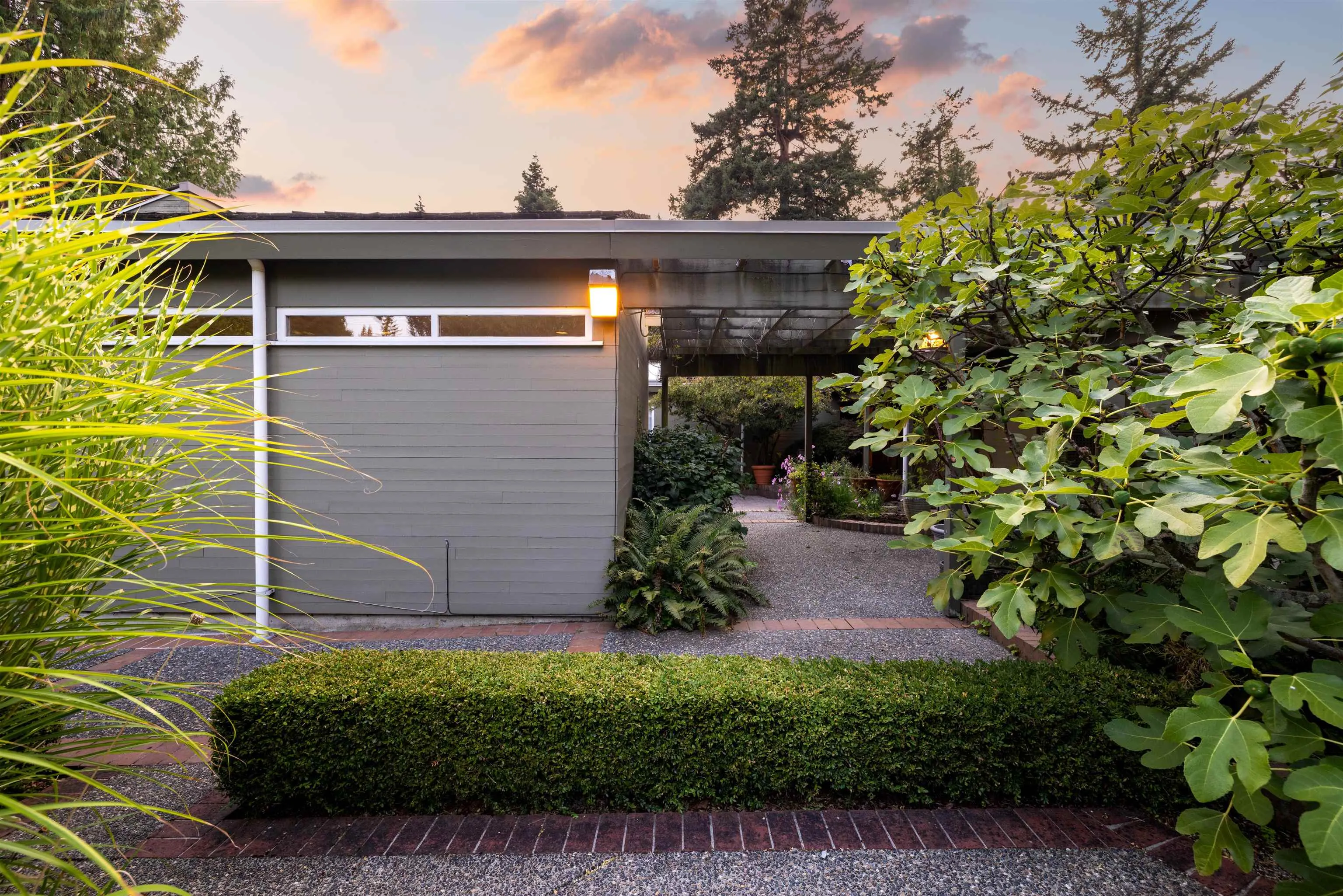 535 English Bluff Road