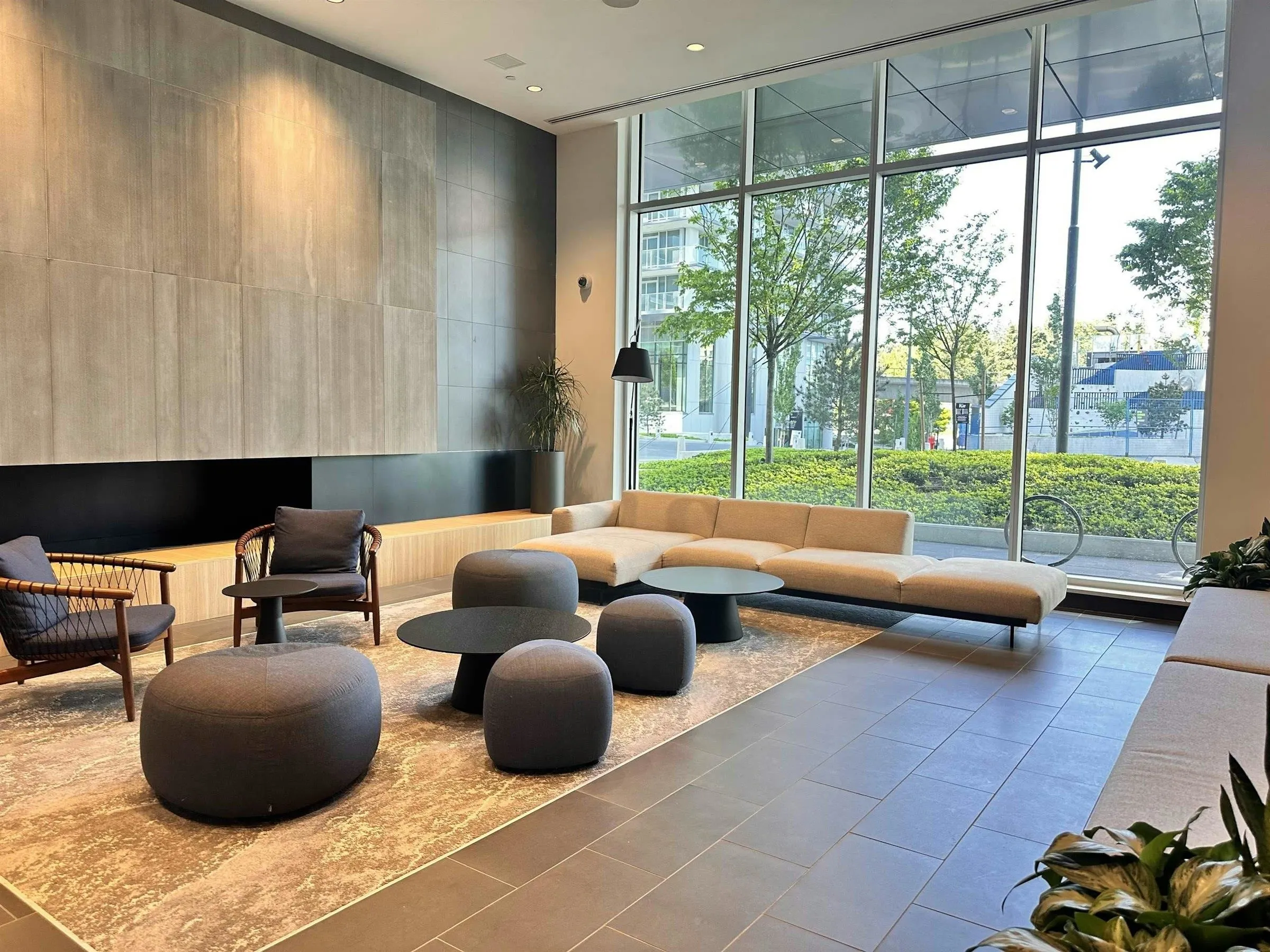 1702 3809 Evergreen Place