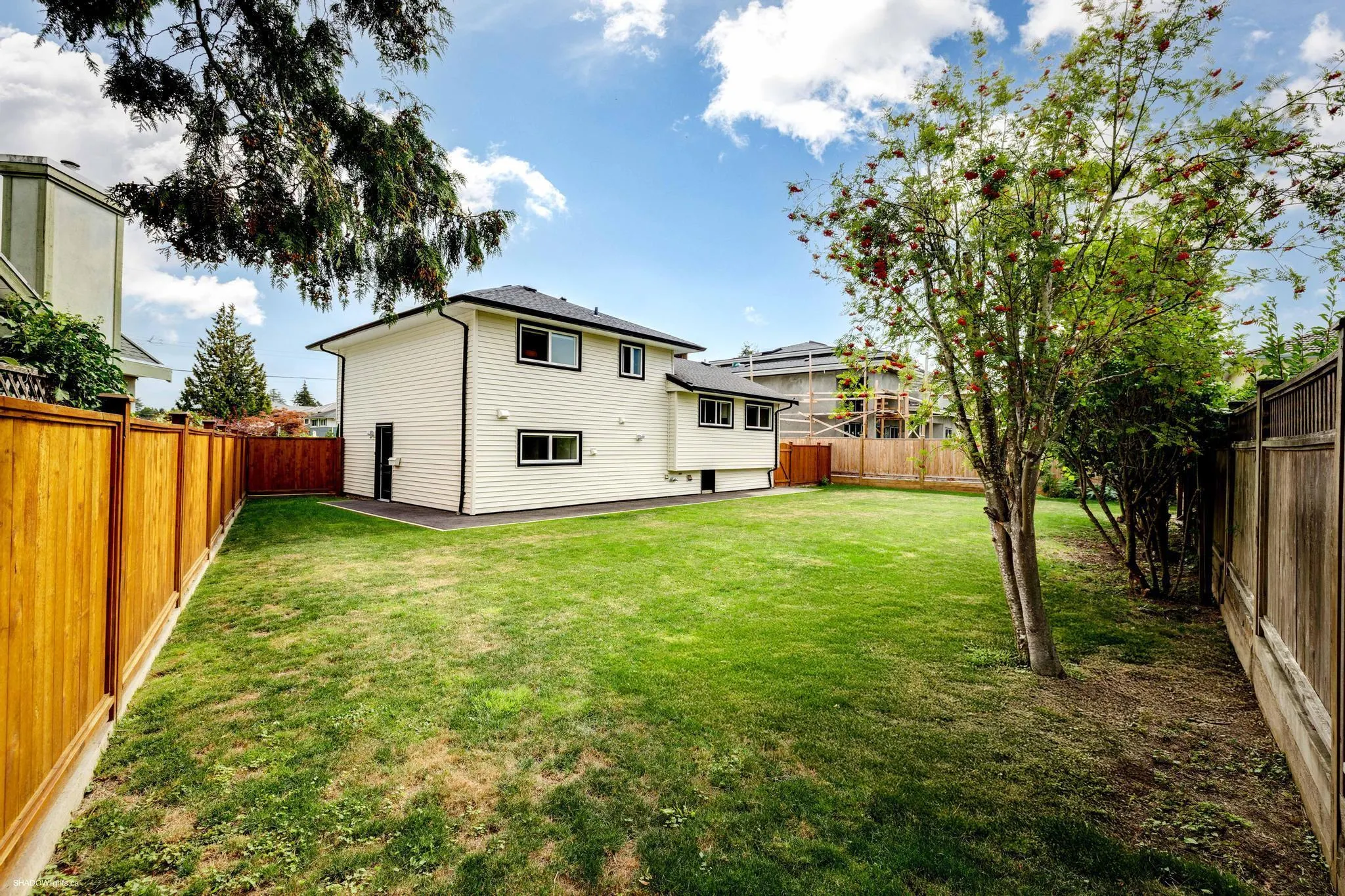 9360 Pinewell Crescent