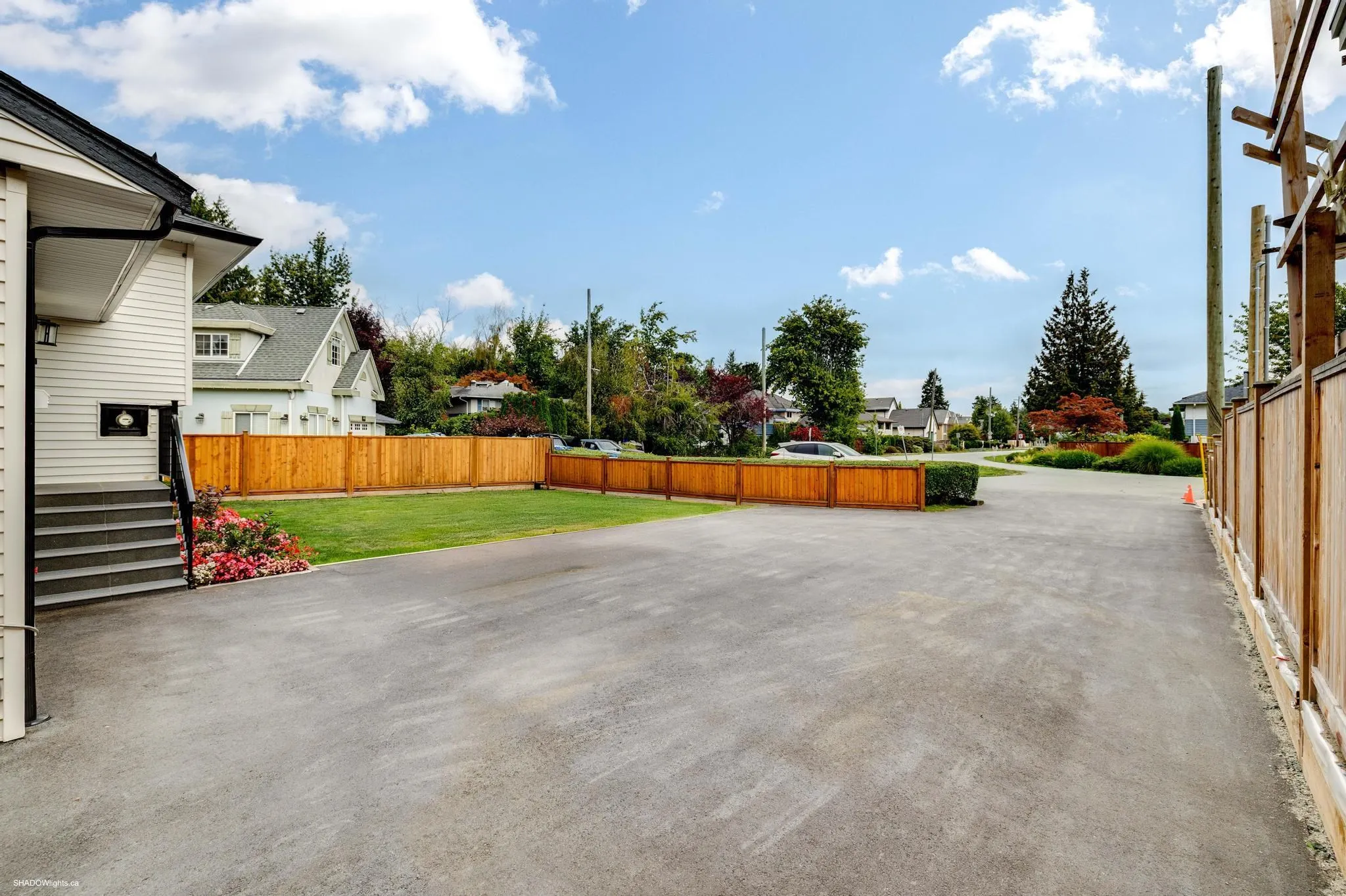 9360 Pinewell Crescent