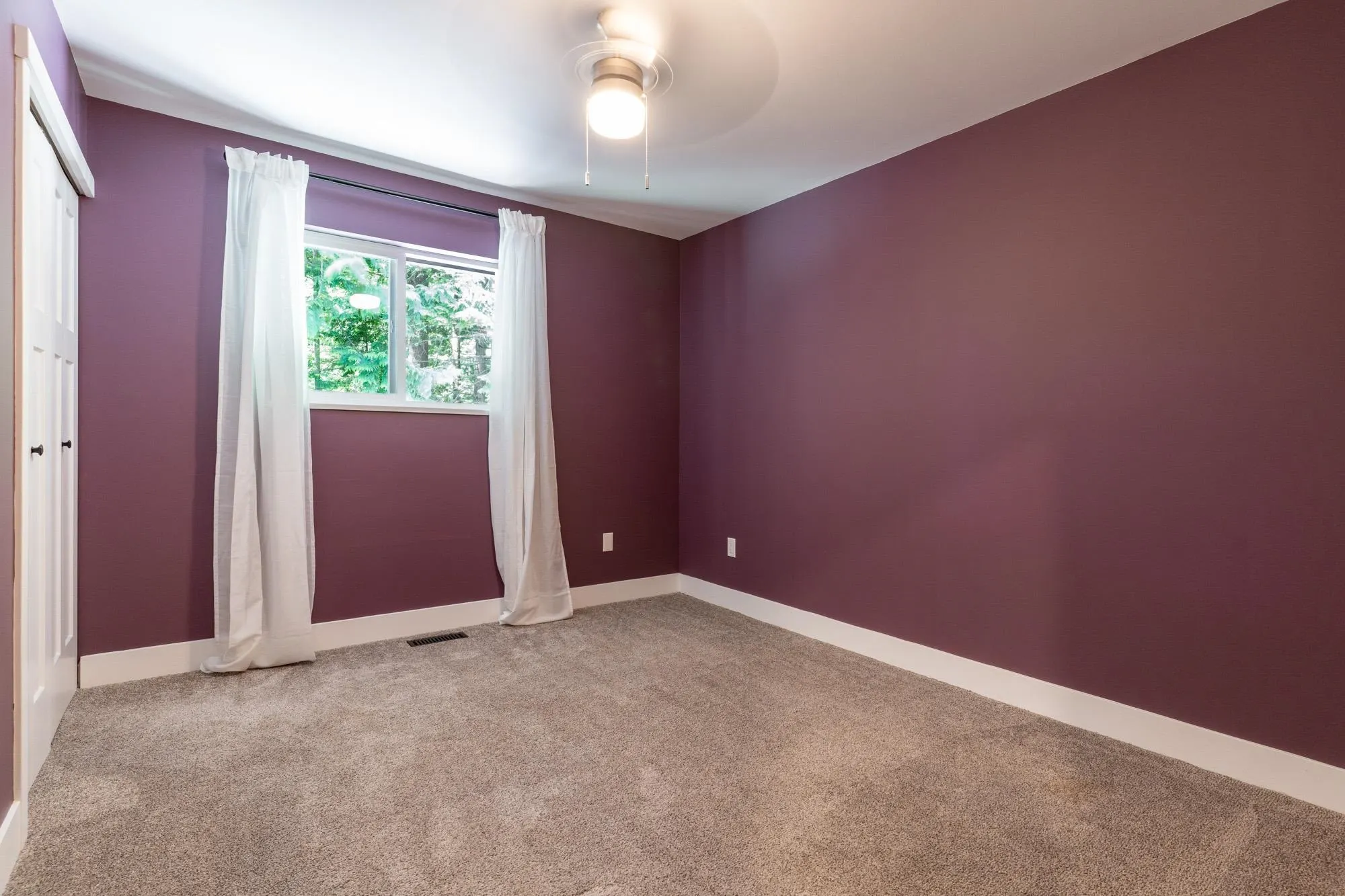 27561 Sayers Crescent
