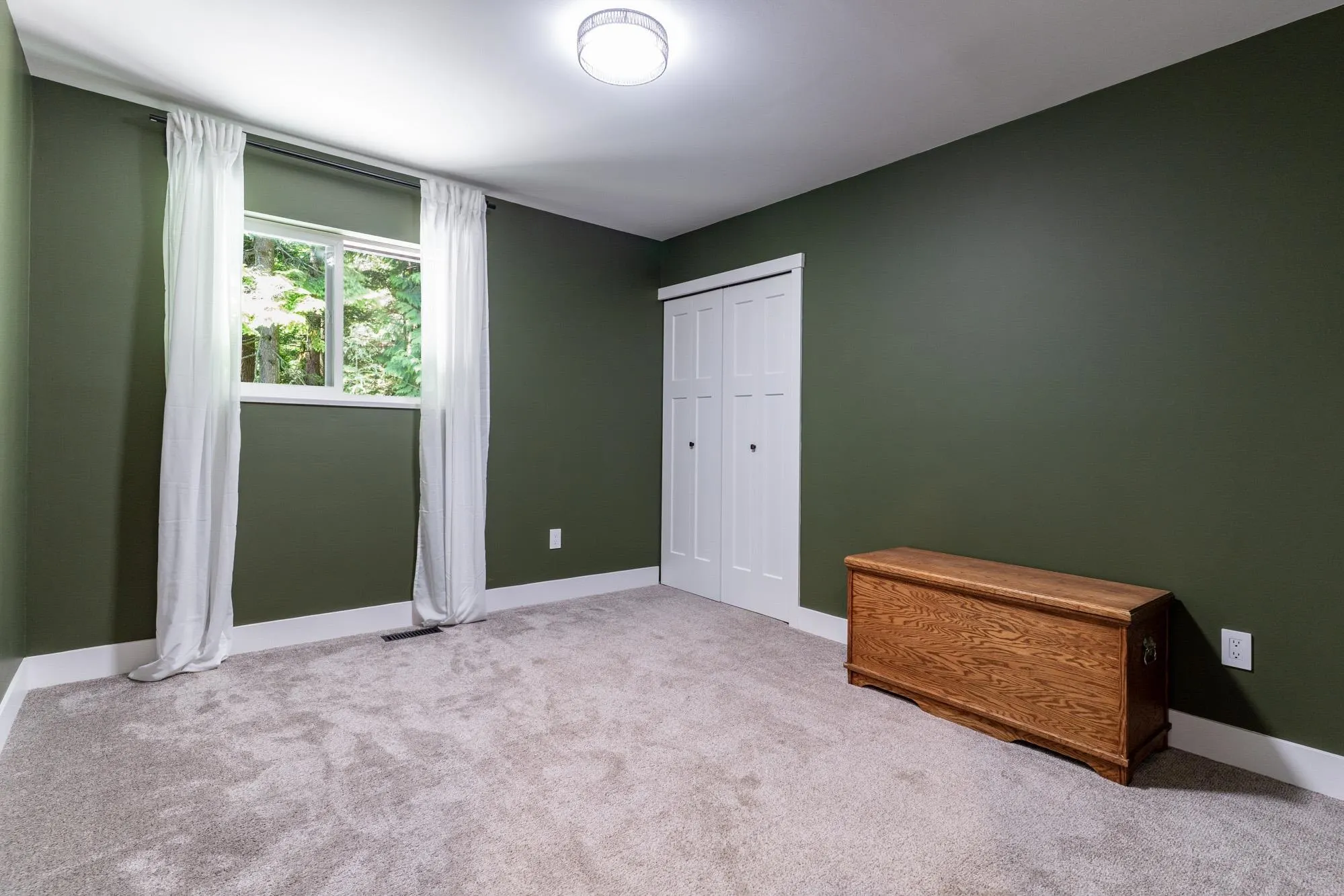 27561 Sayers Crescent