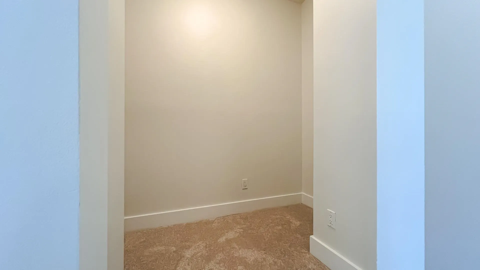 327 6033 Katsura Street