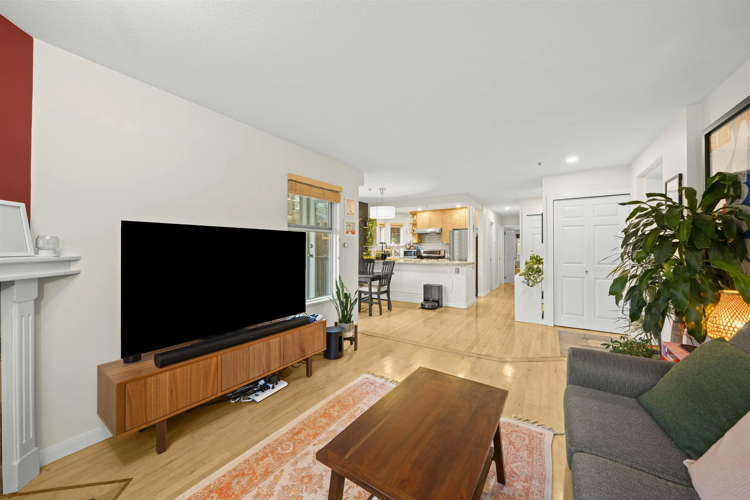 1868 W 8th Avenue
