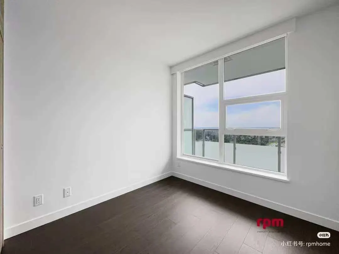 410 13768 100 Avenue