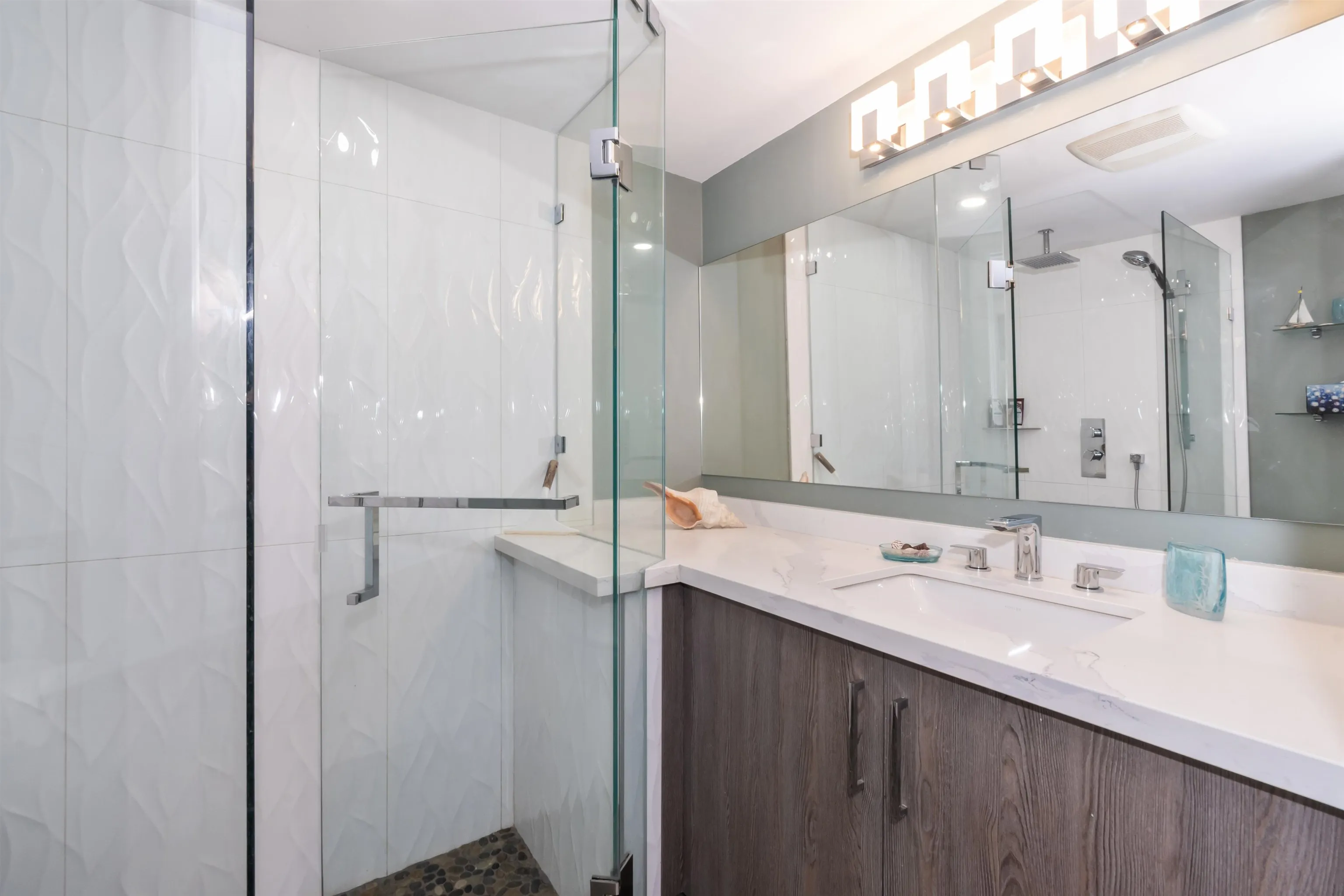 1104 38 Leopold Place