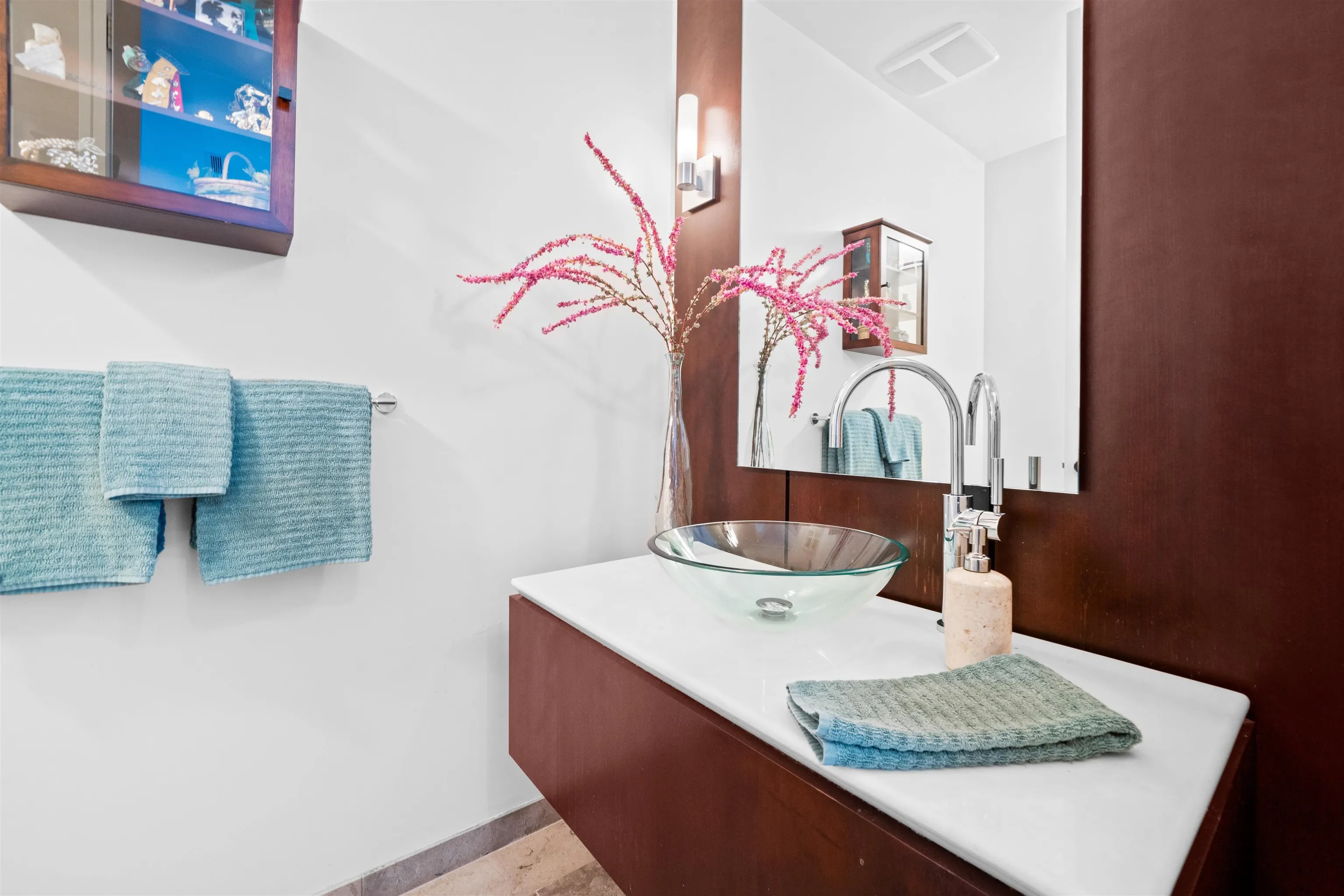 102 2285 Twin Creek Place