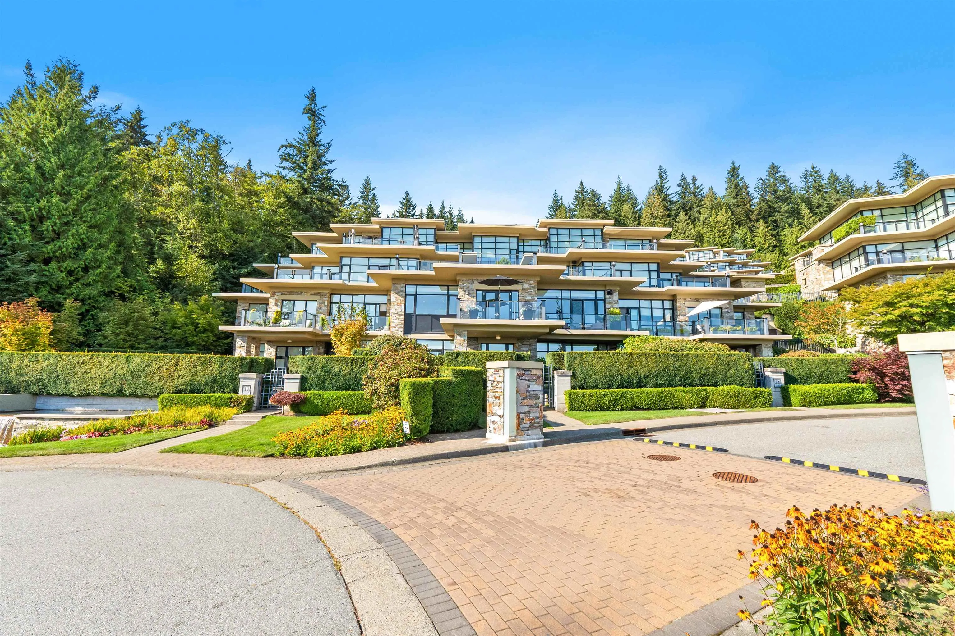 102 2285 Twin Creek Place