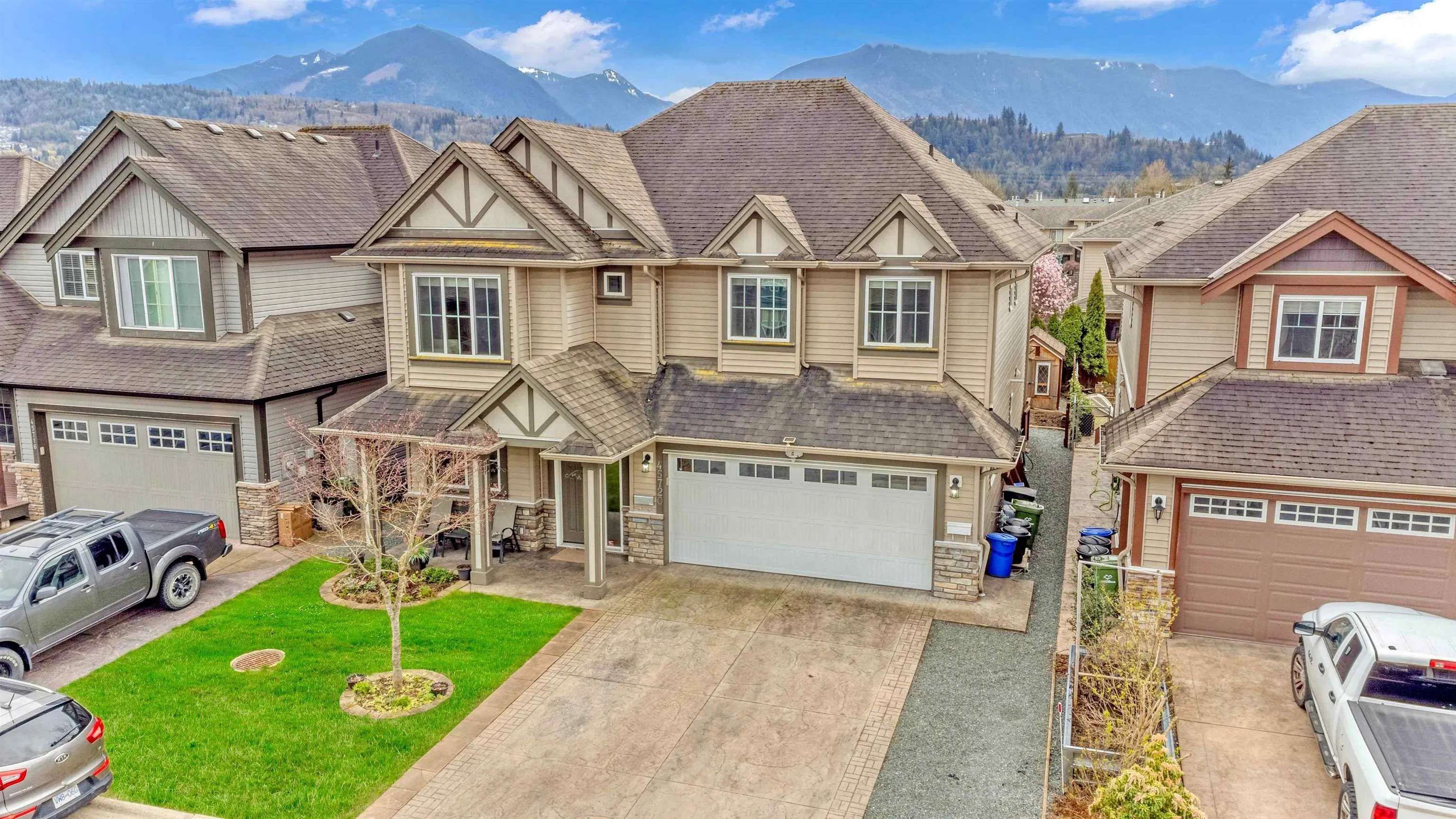 45720 Safflower Crescent