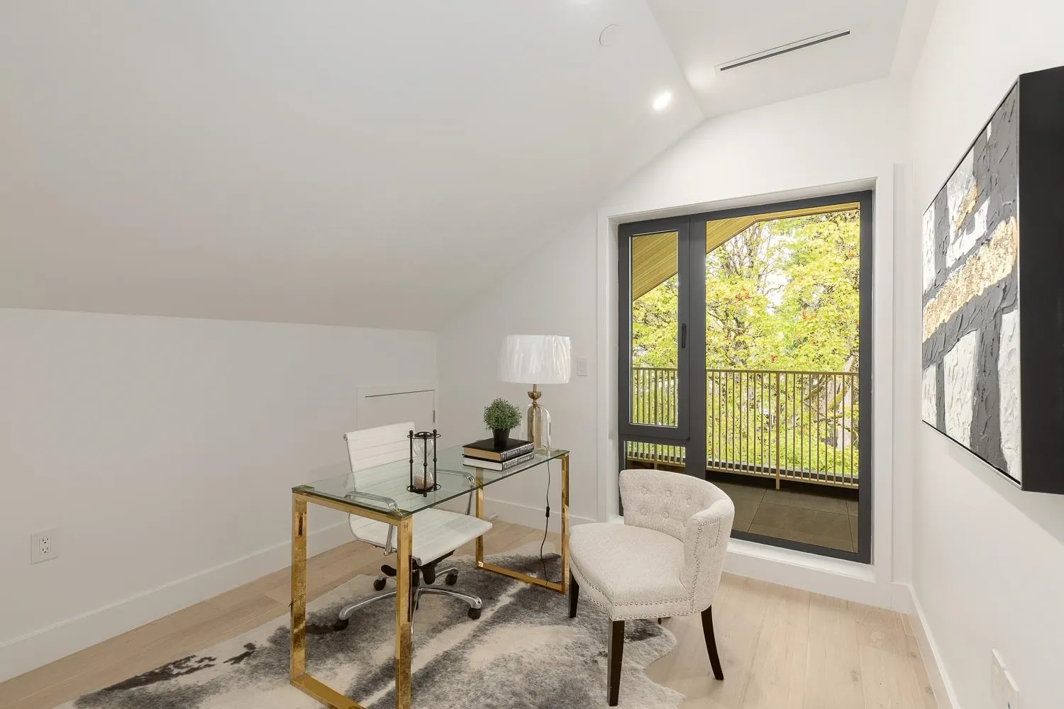 1 3186 W 11th Avenue