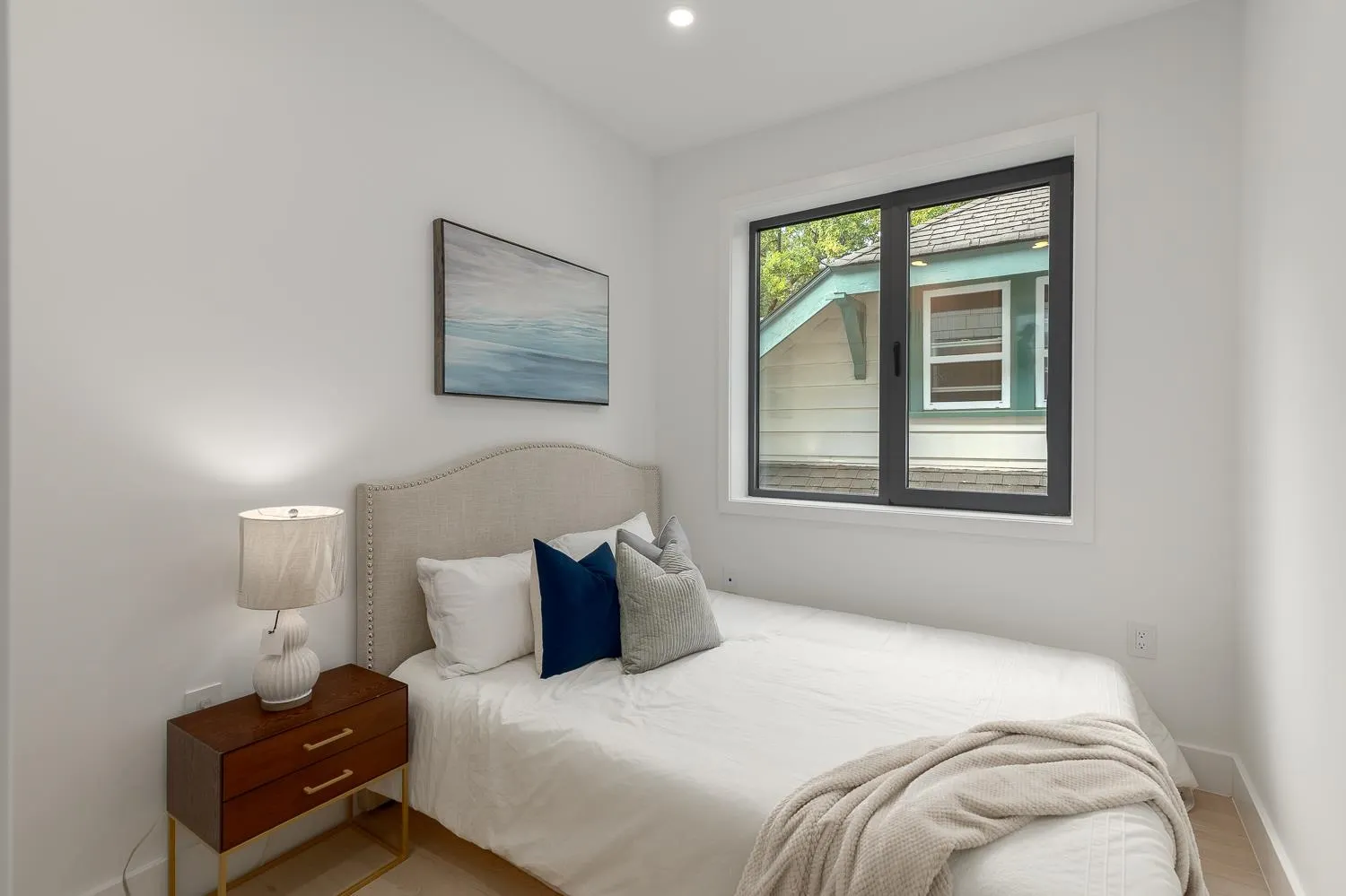 1 3186 W 11th Avenue