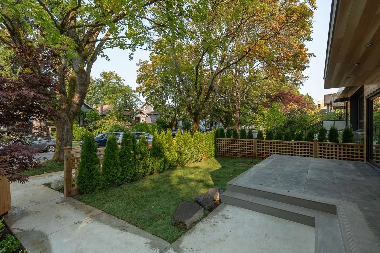 1 3186 W 11th Avenue