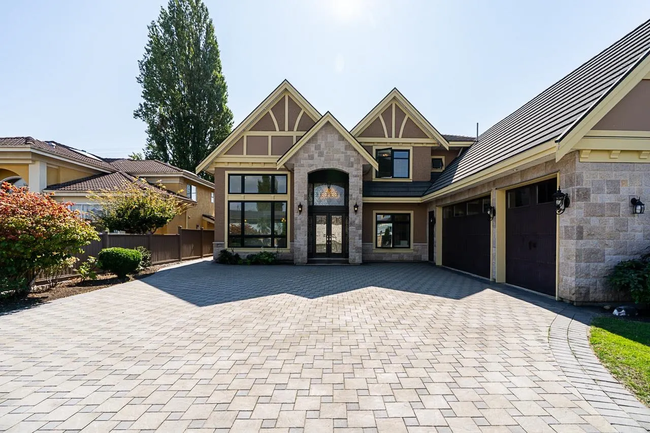 7600 Belair Drive