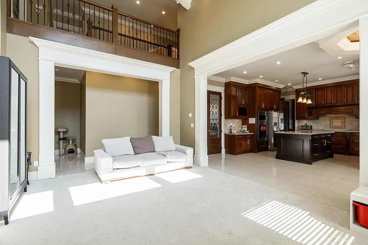 7600 Belair Drive