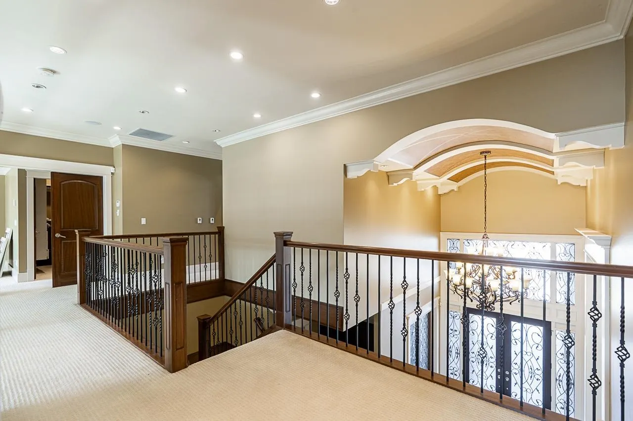 7600 Belair Drive