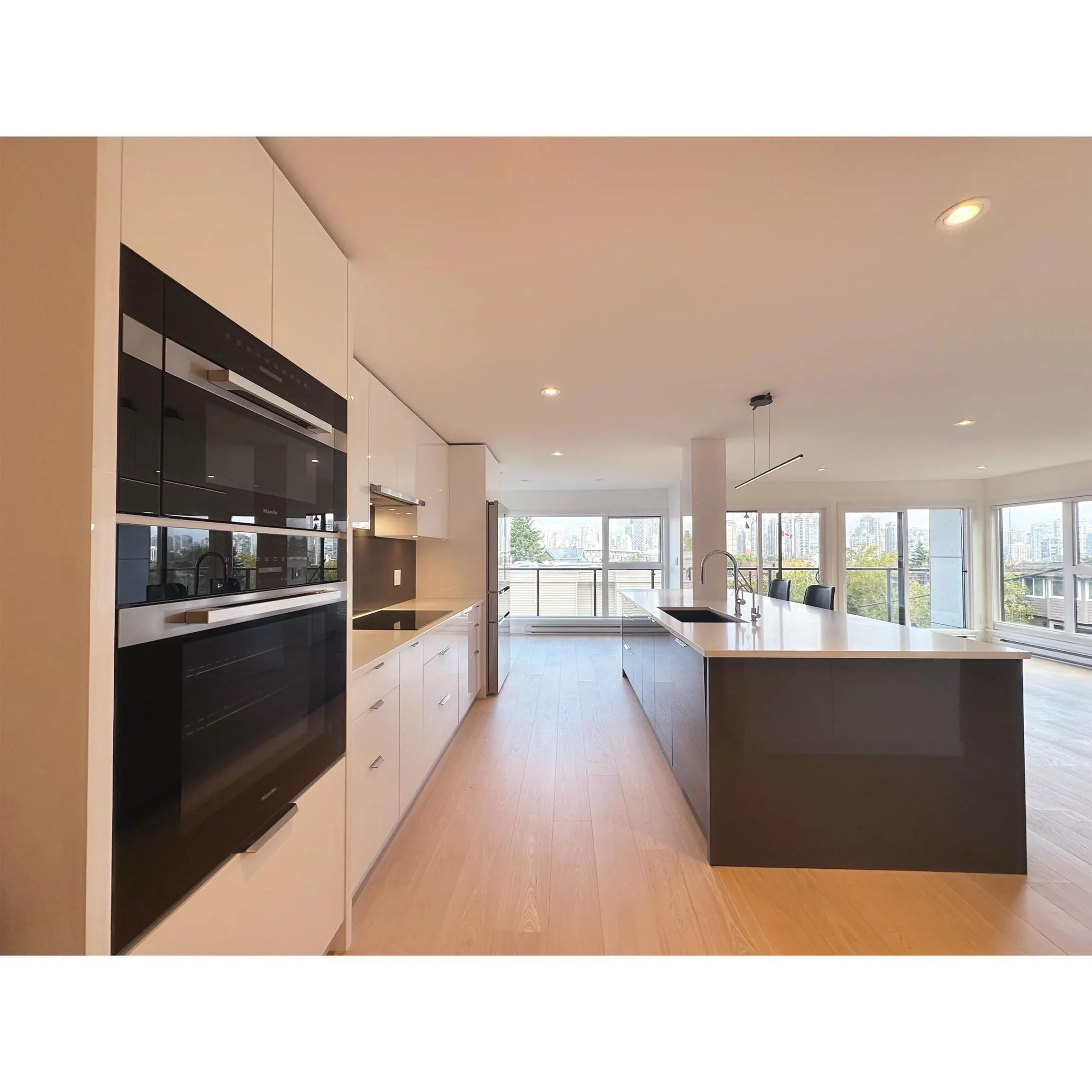 20X 1315 W 7th Avenue