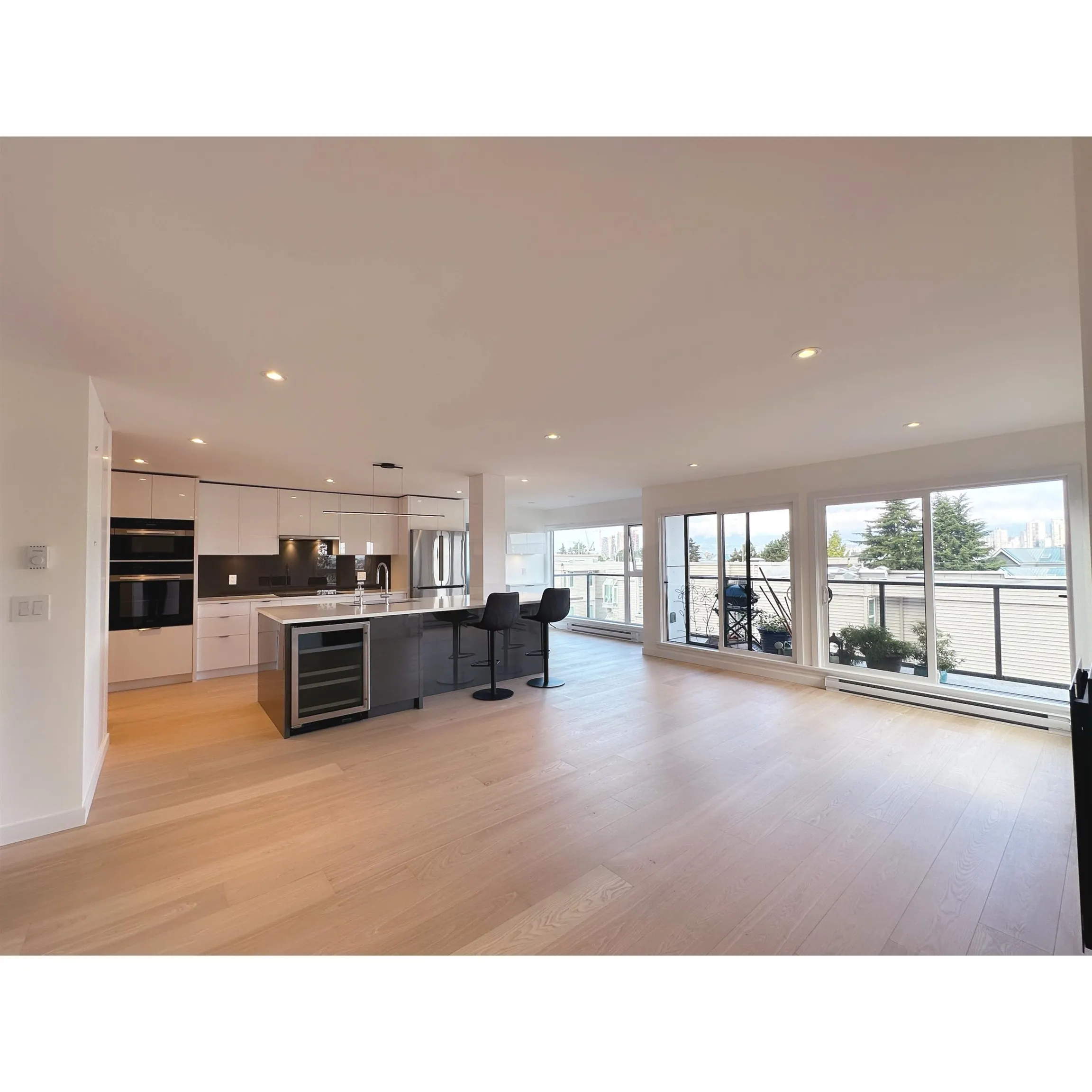20X 1315 W 7th Avenue
