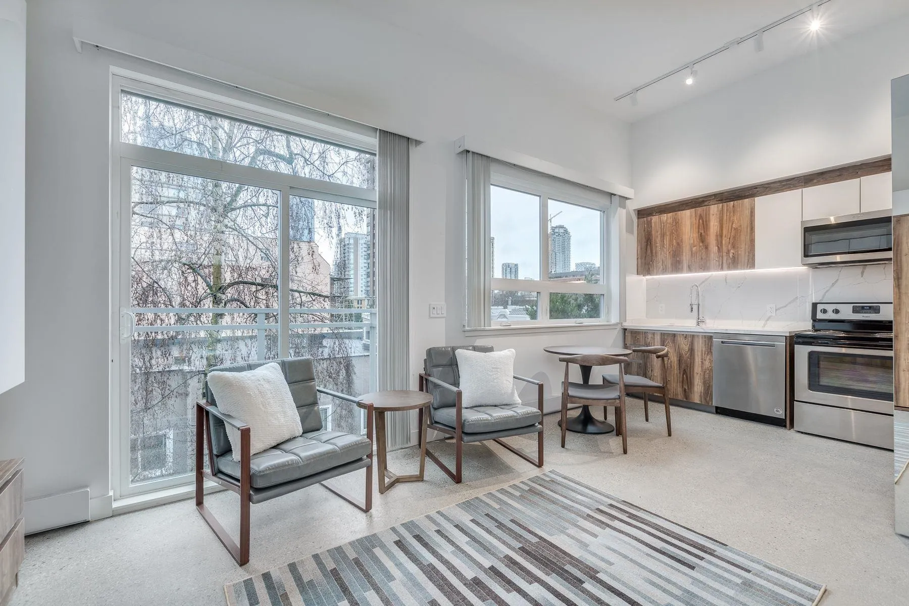 401 - PROMO 1170 Barclay Street