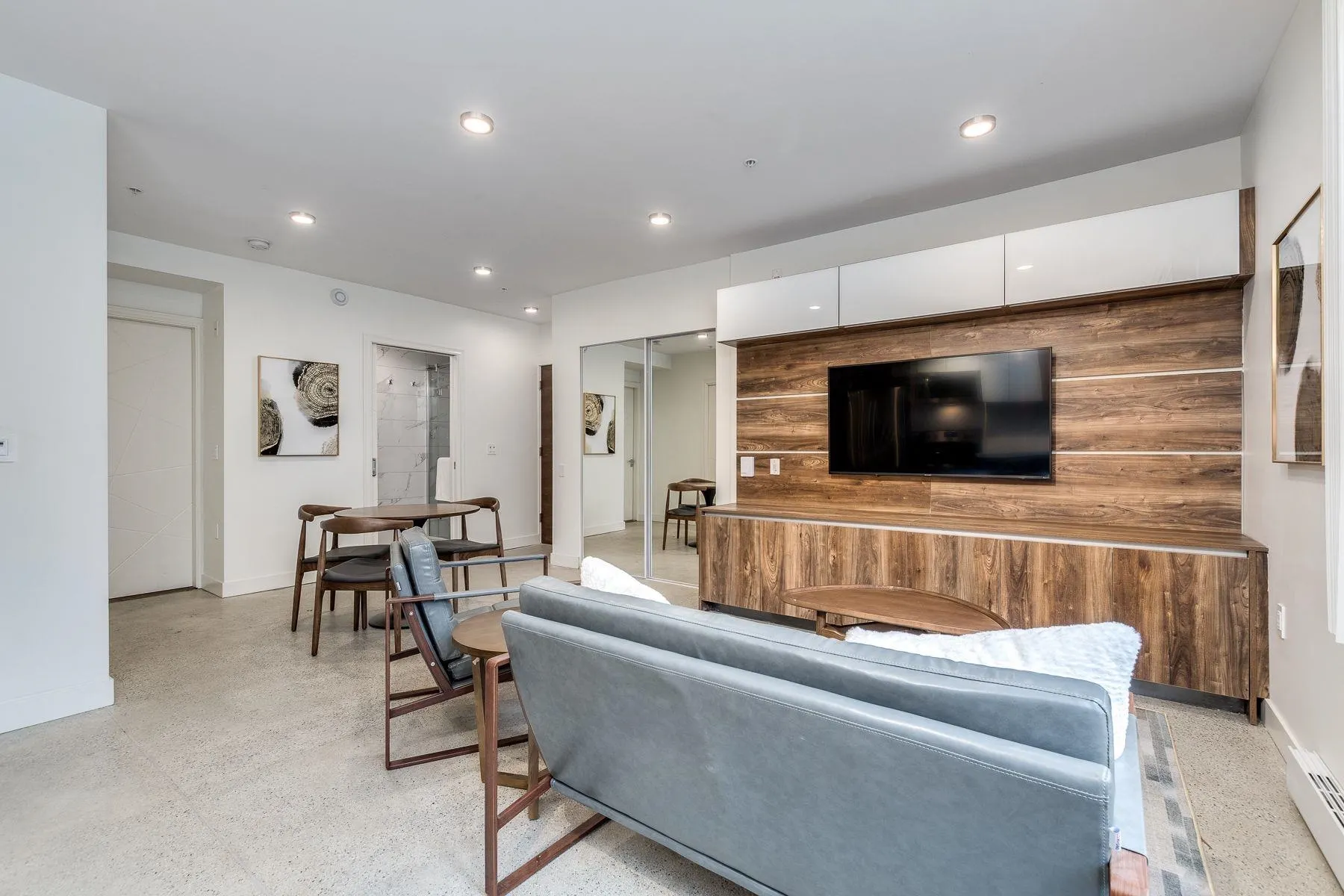 101 1170 Barclay Street