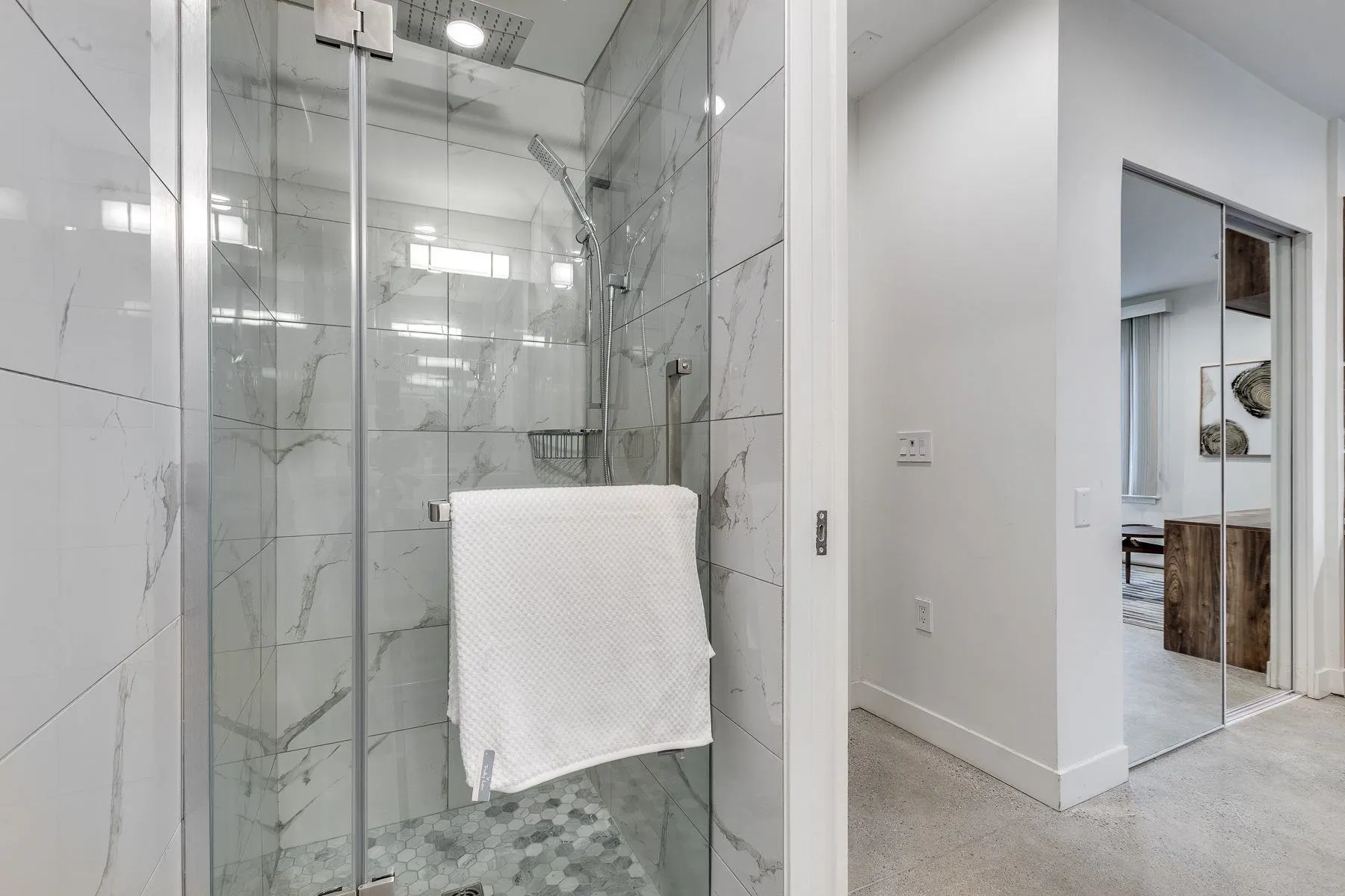 101 1170 Barclay Street