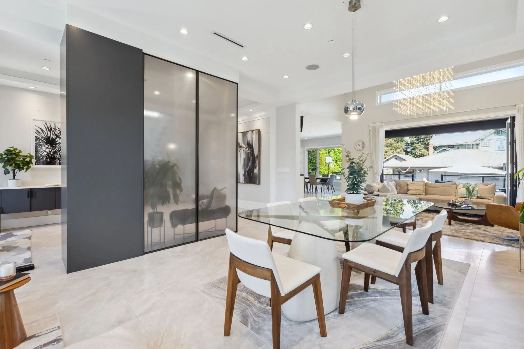 342 W 15th Street