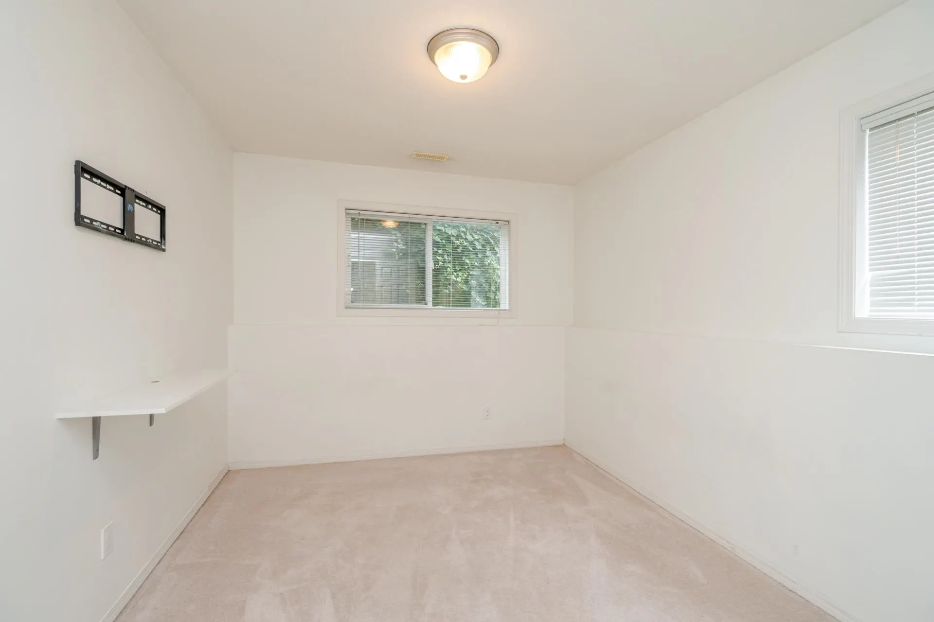24 8590 Sunrise Drive