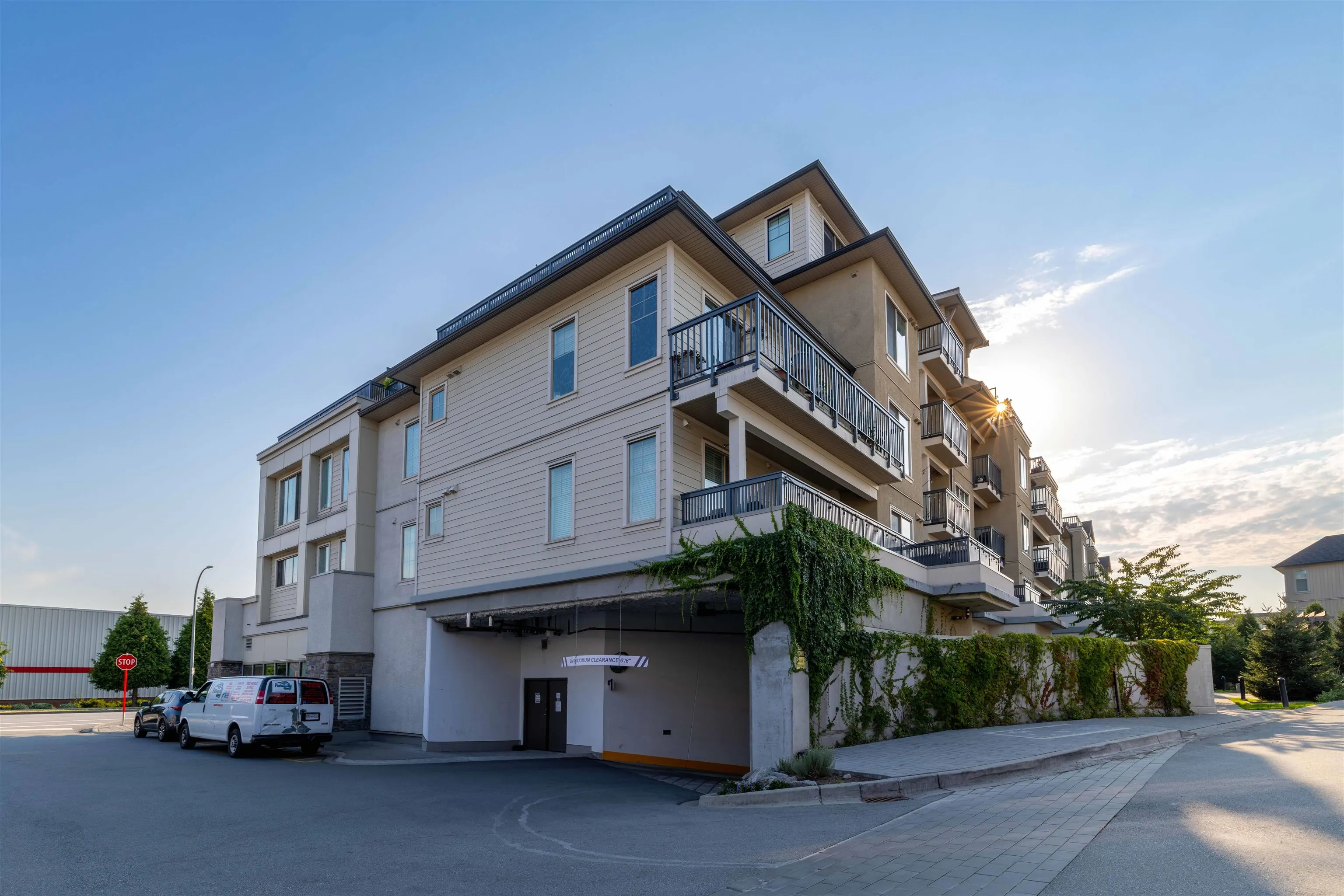 A502 20487 65 Avenue