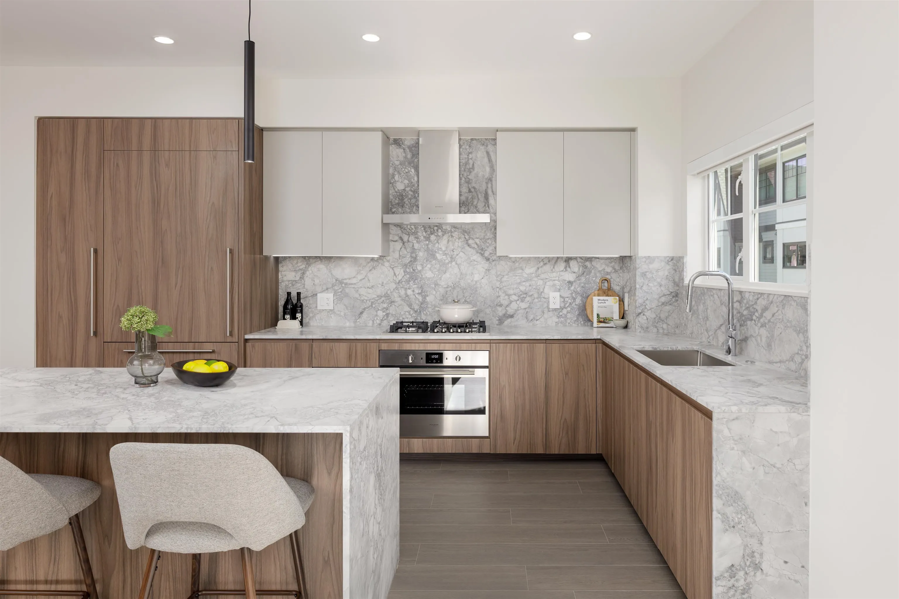 107 19451 Sutton Avenue