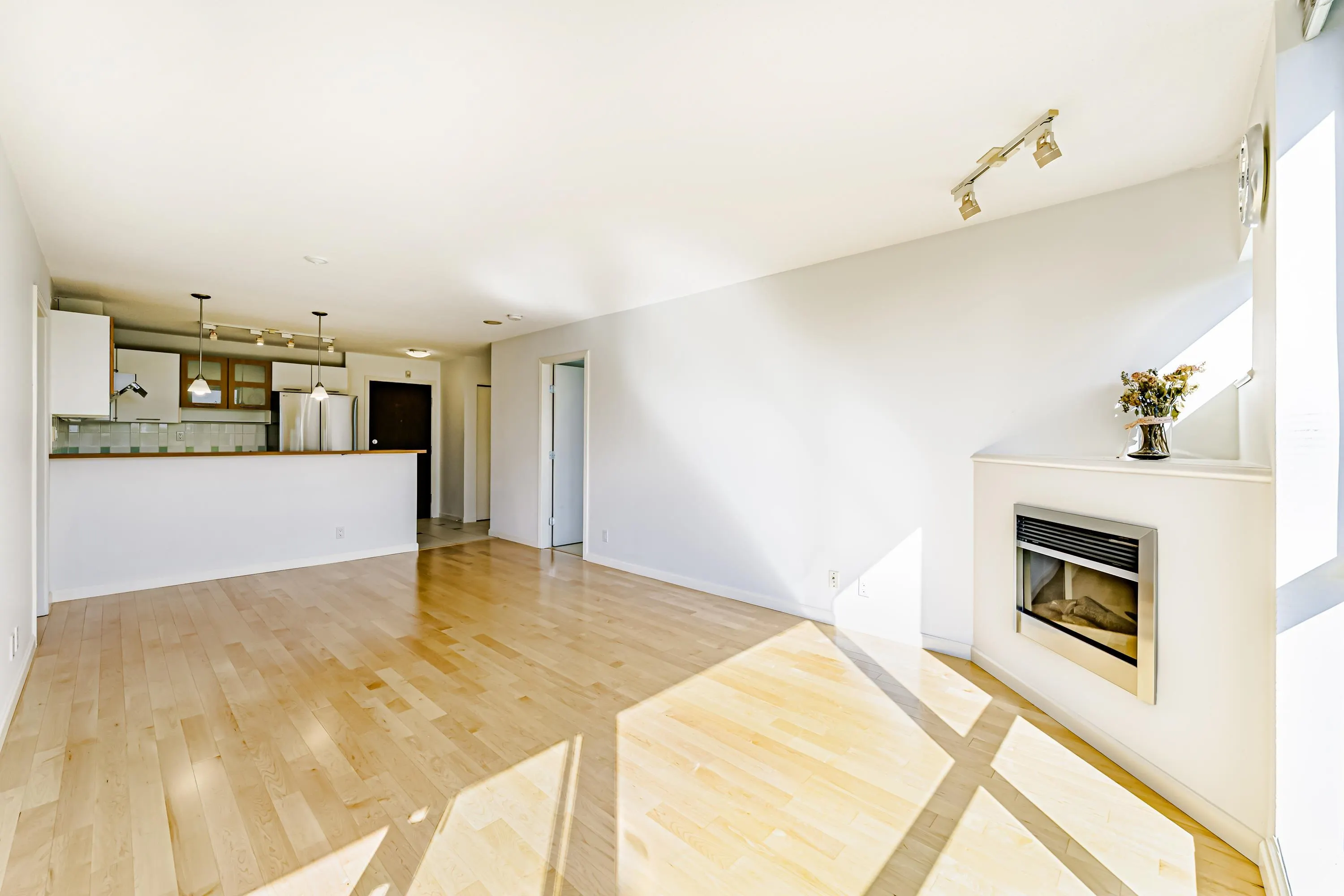 721 7831 Westminster Highway