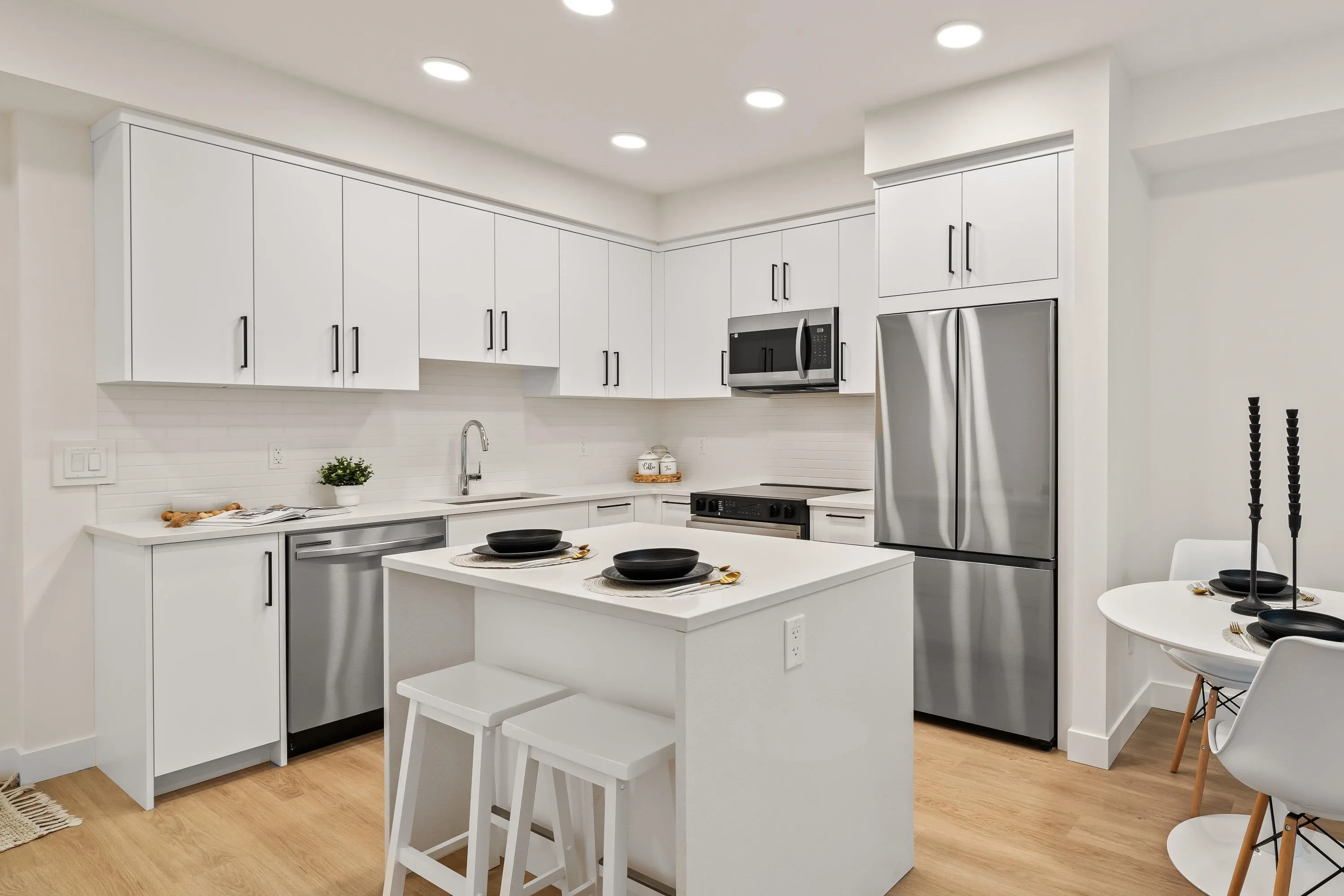 205 33816 South Fraser Way