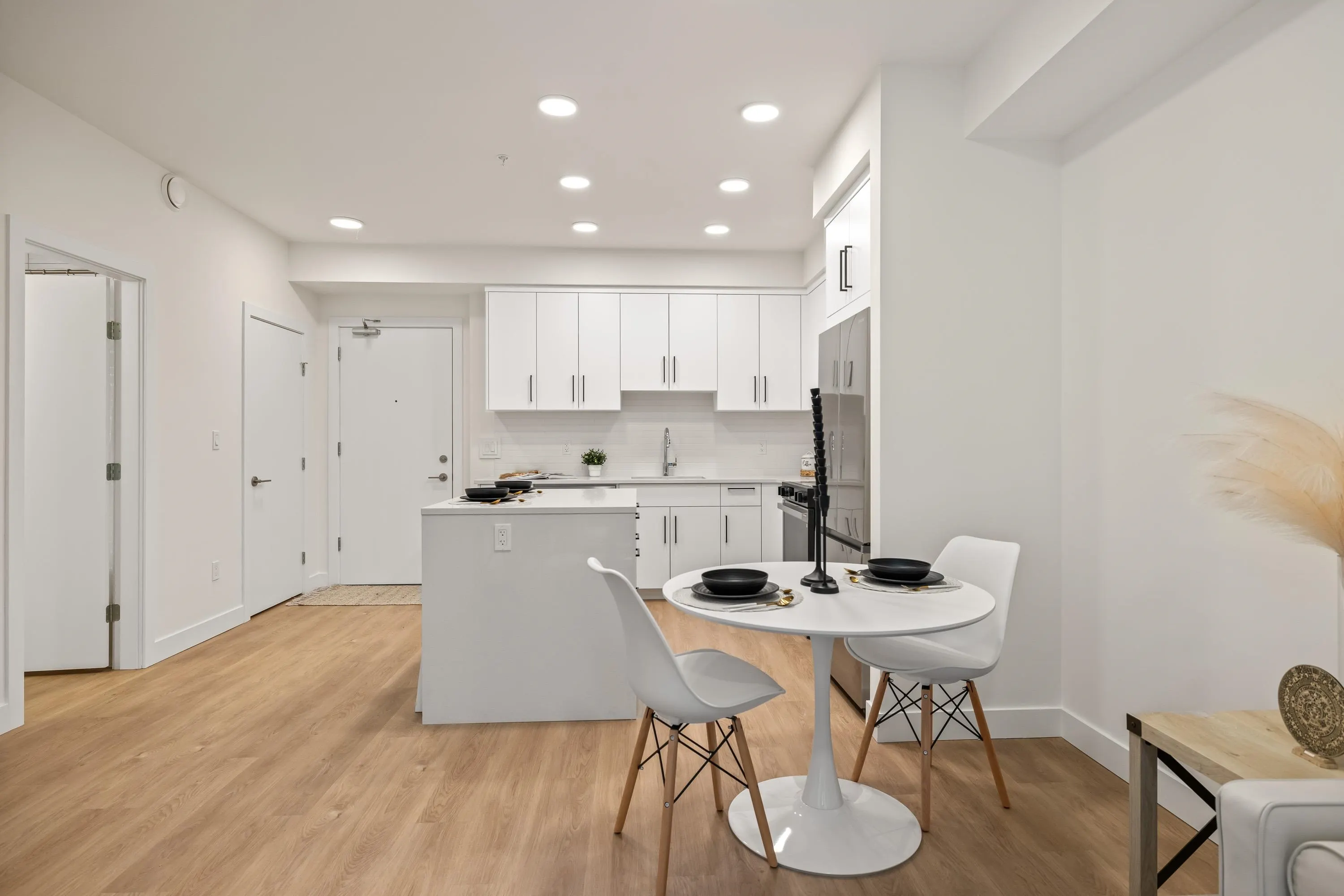 205 33816 South Fraser Way