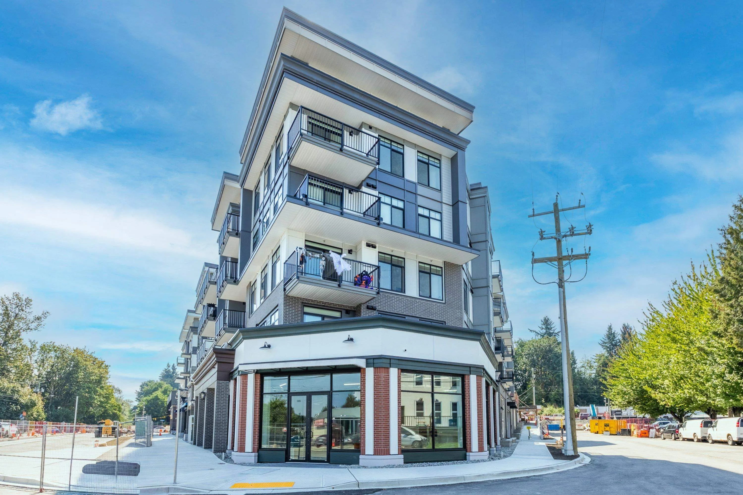 205 33816 South Fraser Way