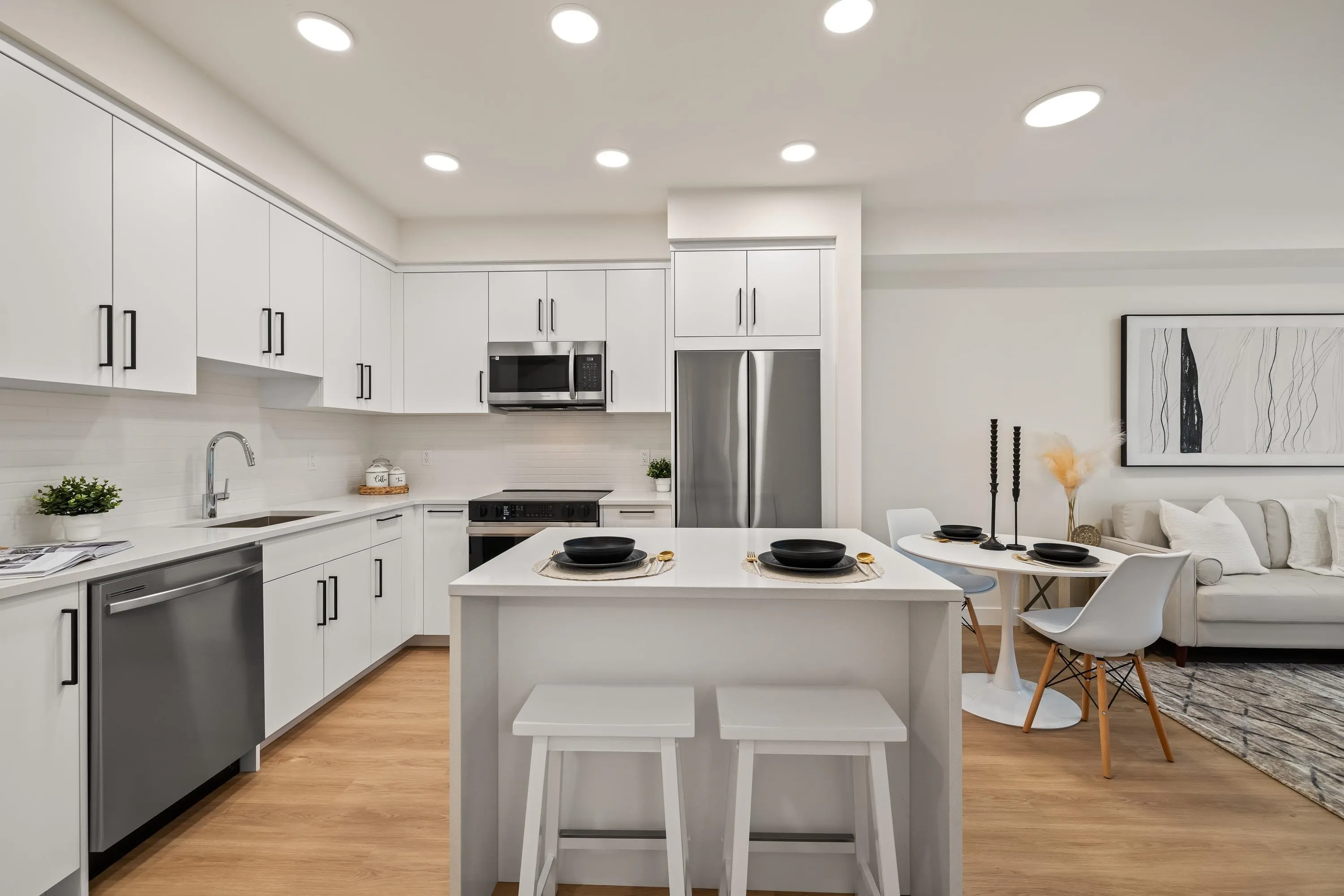205 33816 South Fraser Way