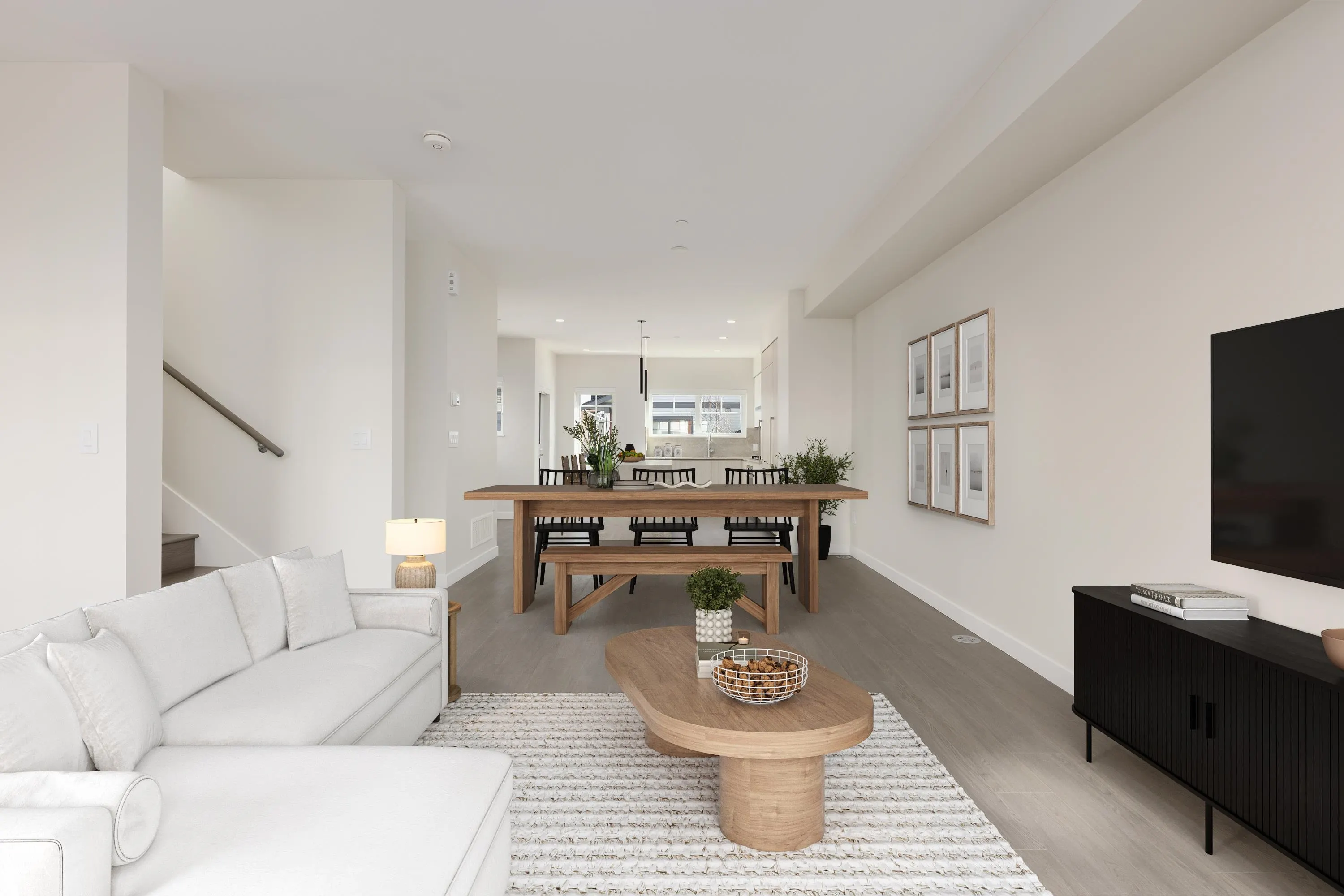 100 19451 Sutton Avenue