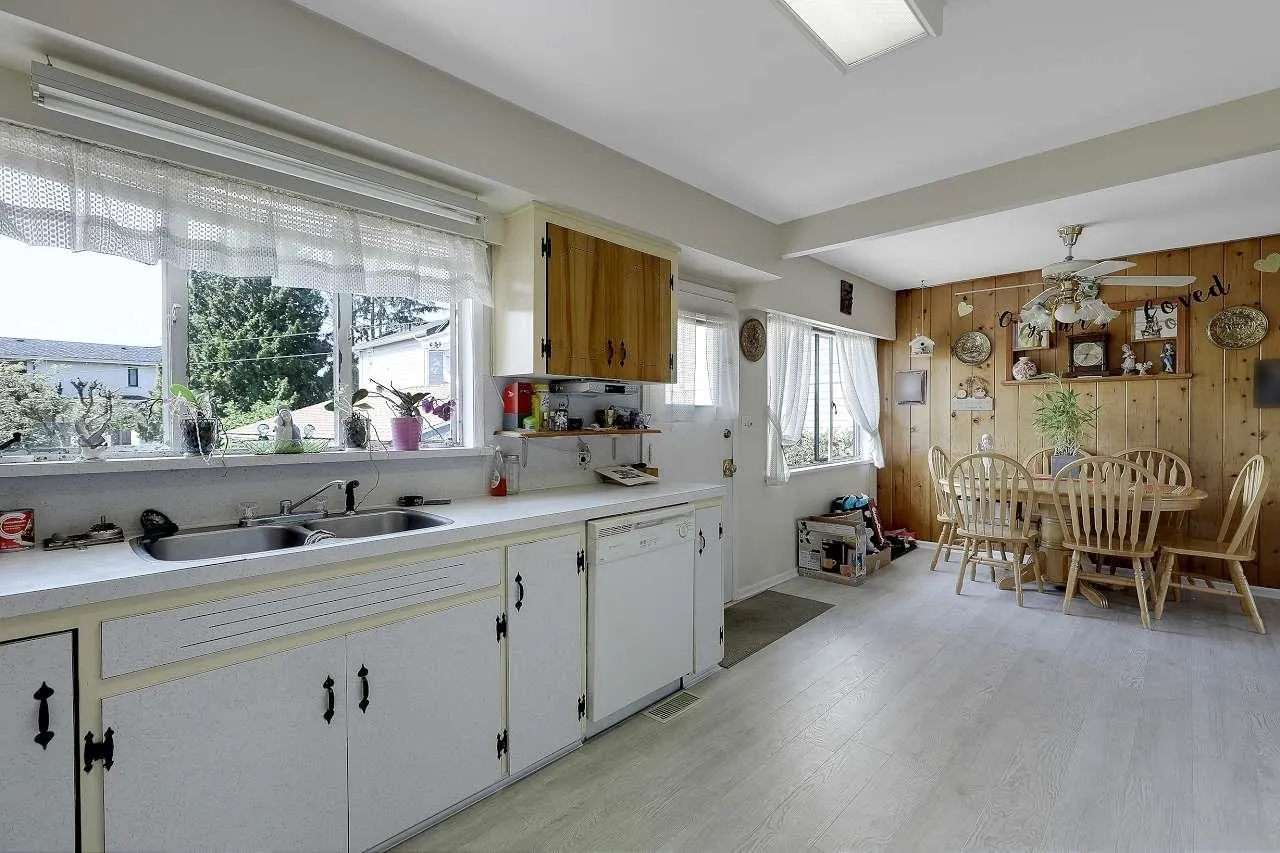 7291 Gilbert Road