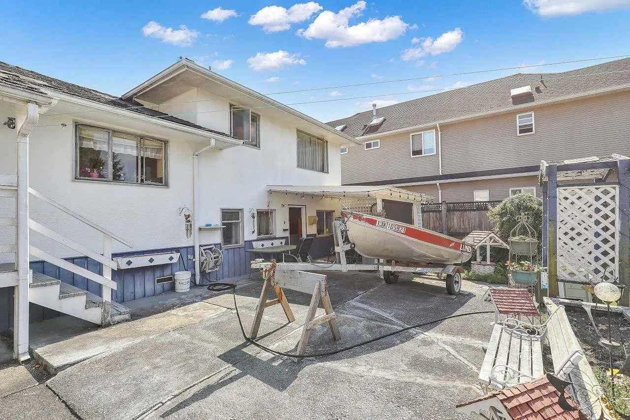 7291 Gilbert Road