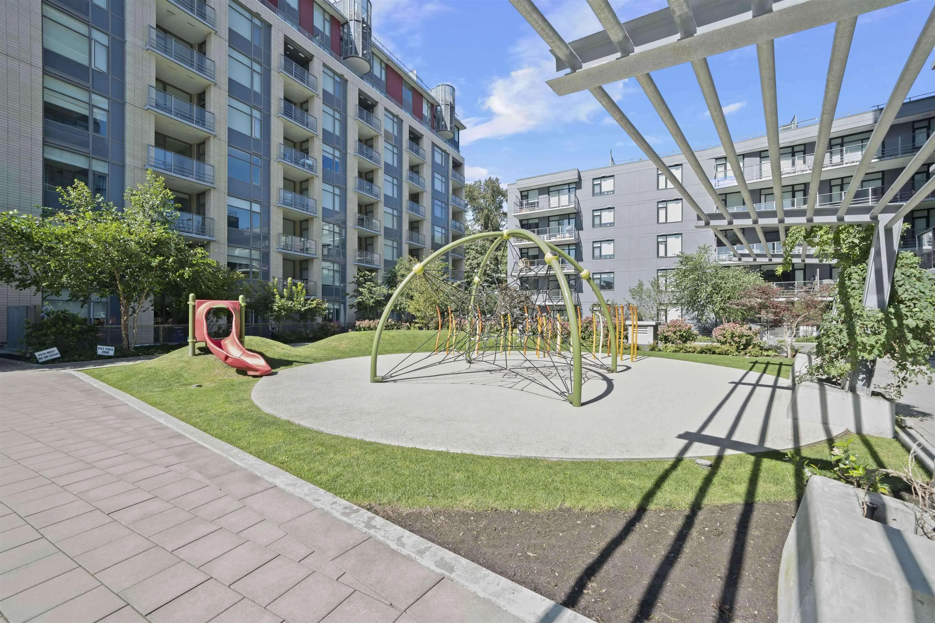 505 3451 Sawmill Crescent