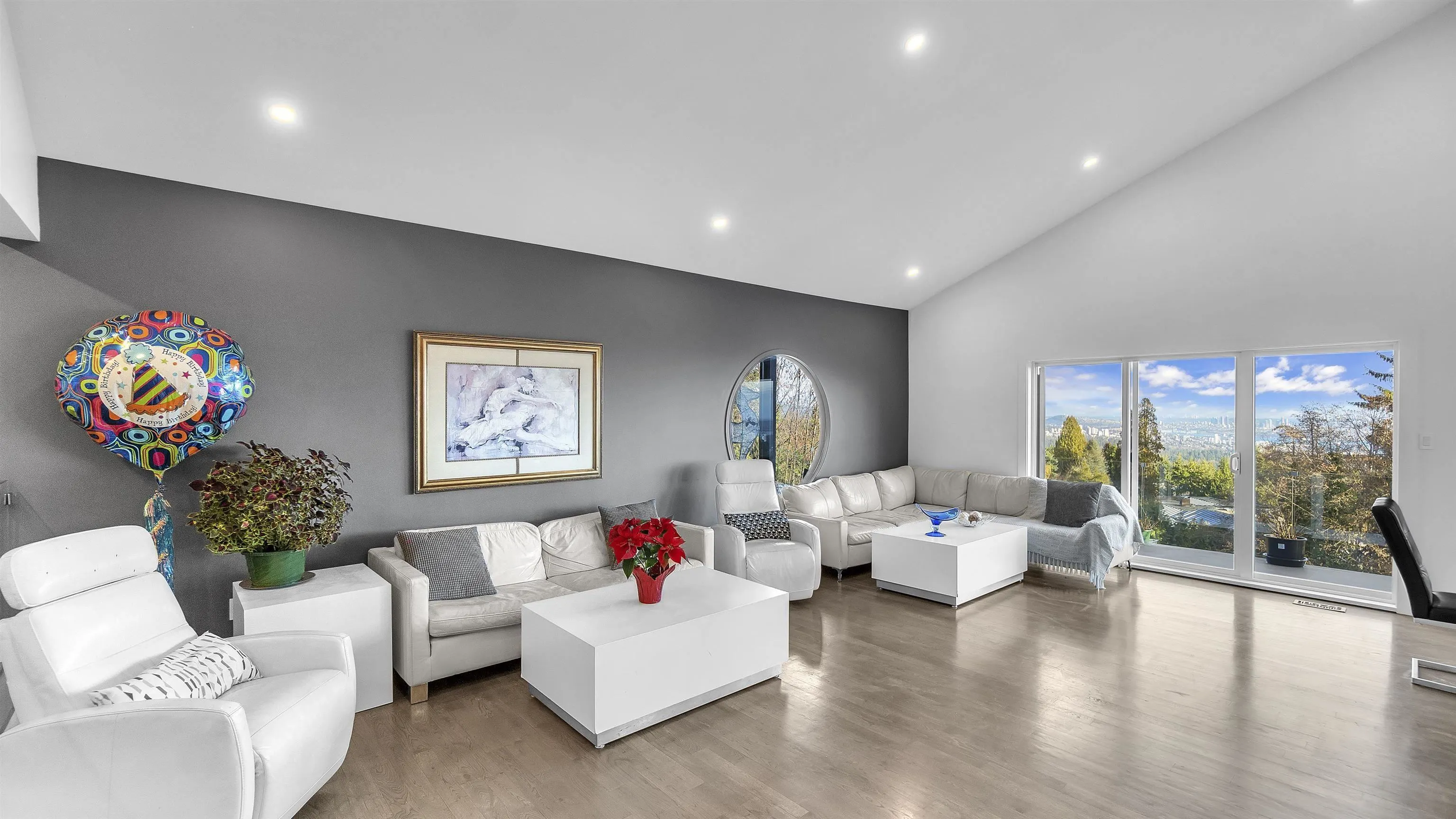 1135 Groveland Court