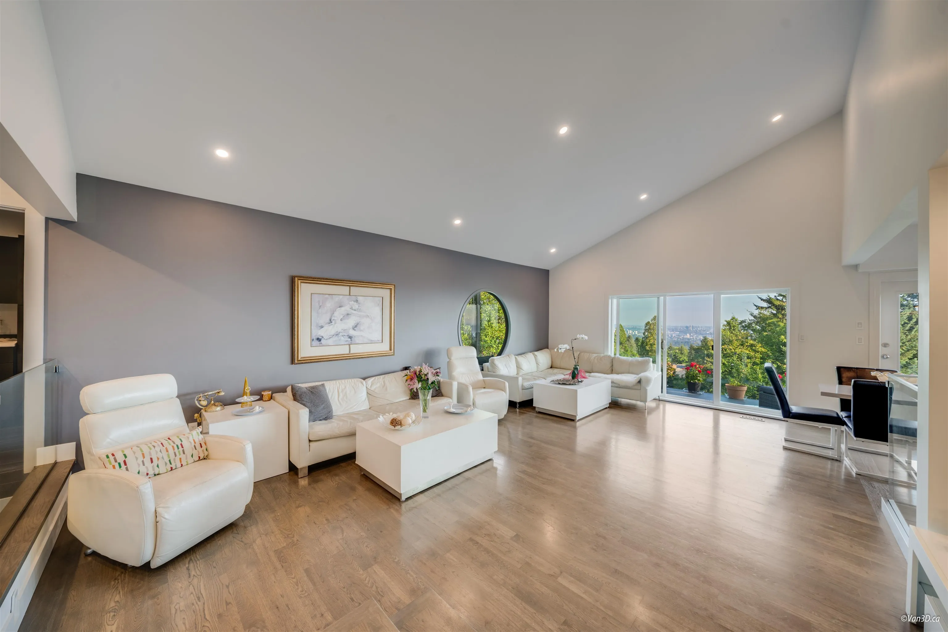 1135 Groveland Court