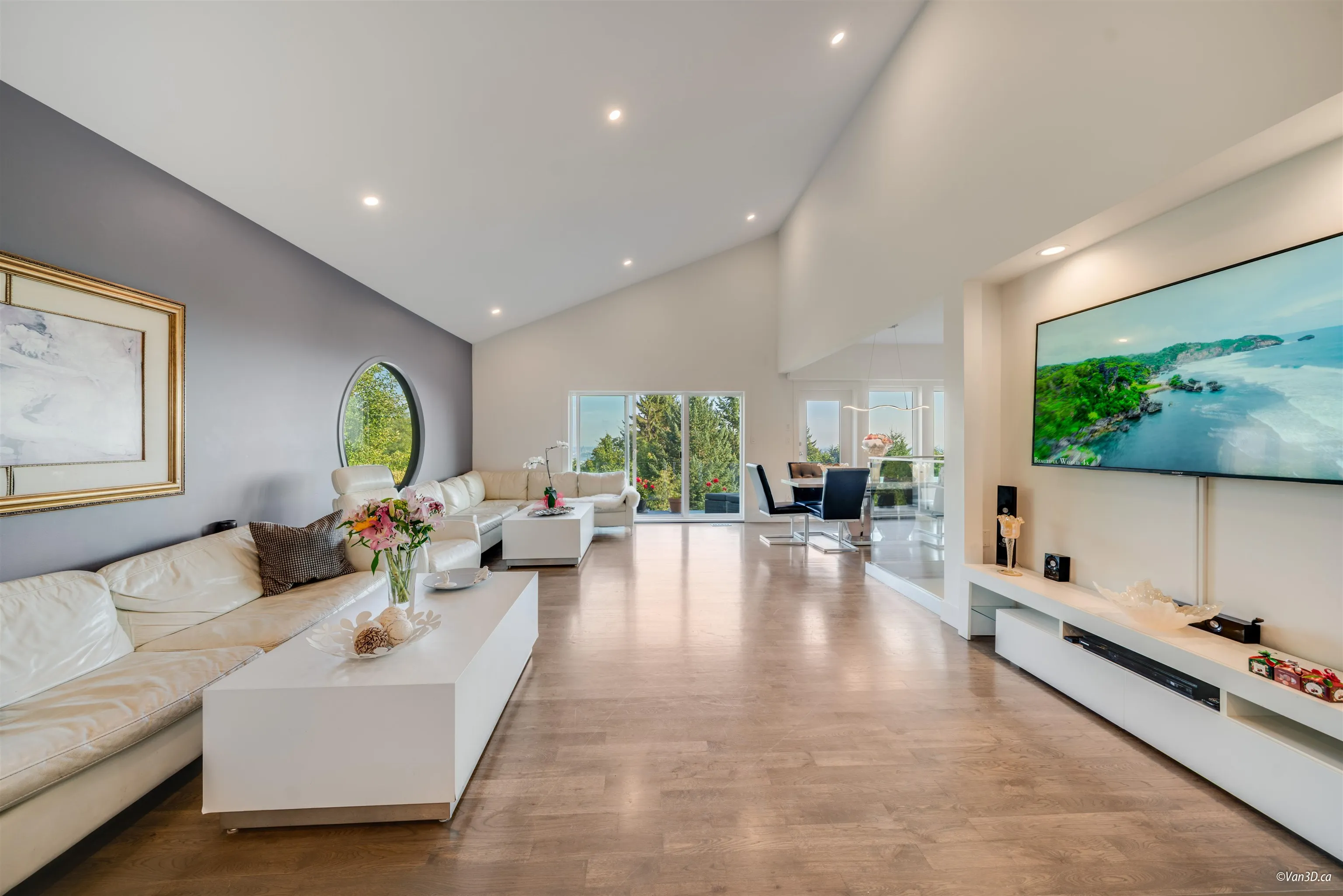 1135 Groveland Court