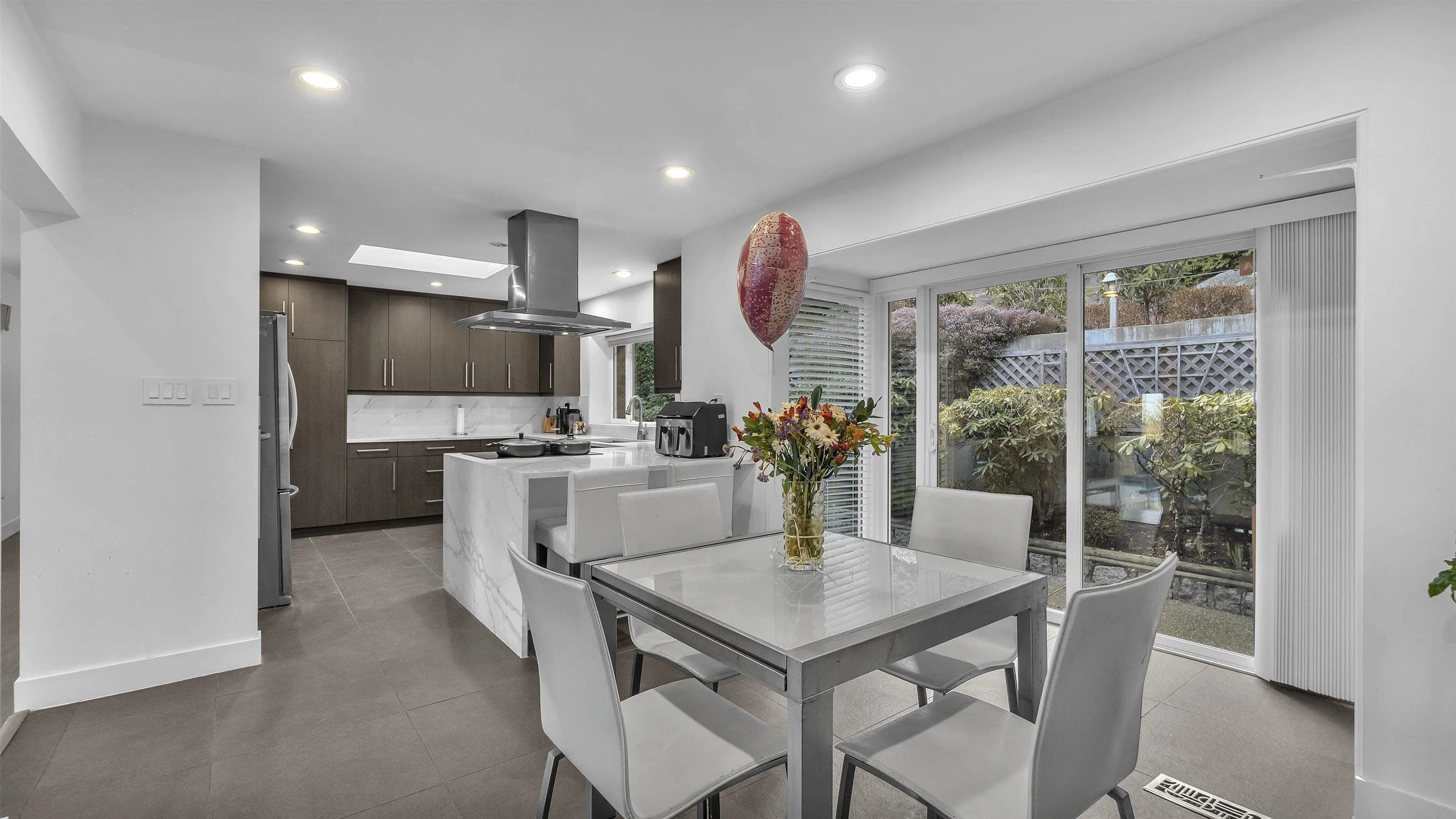 1135 Groveland Court