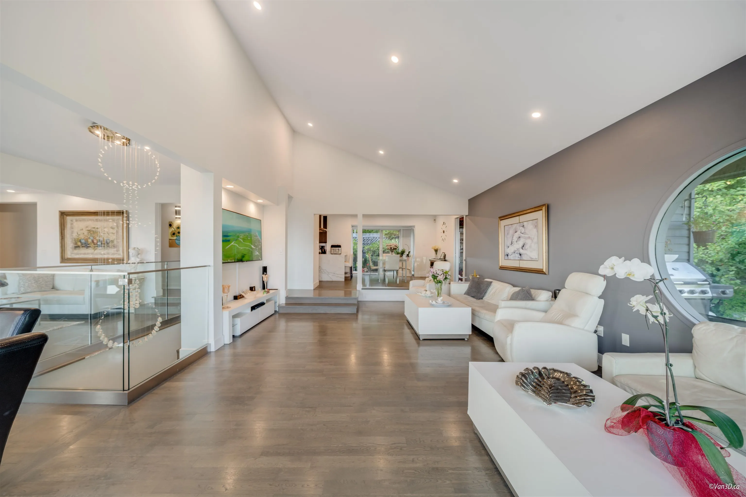 1135 Groveland Court