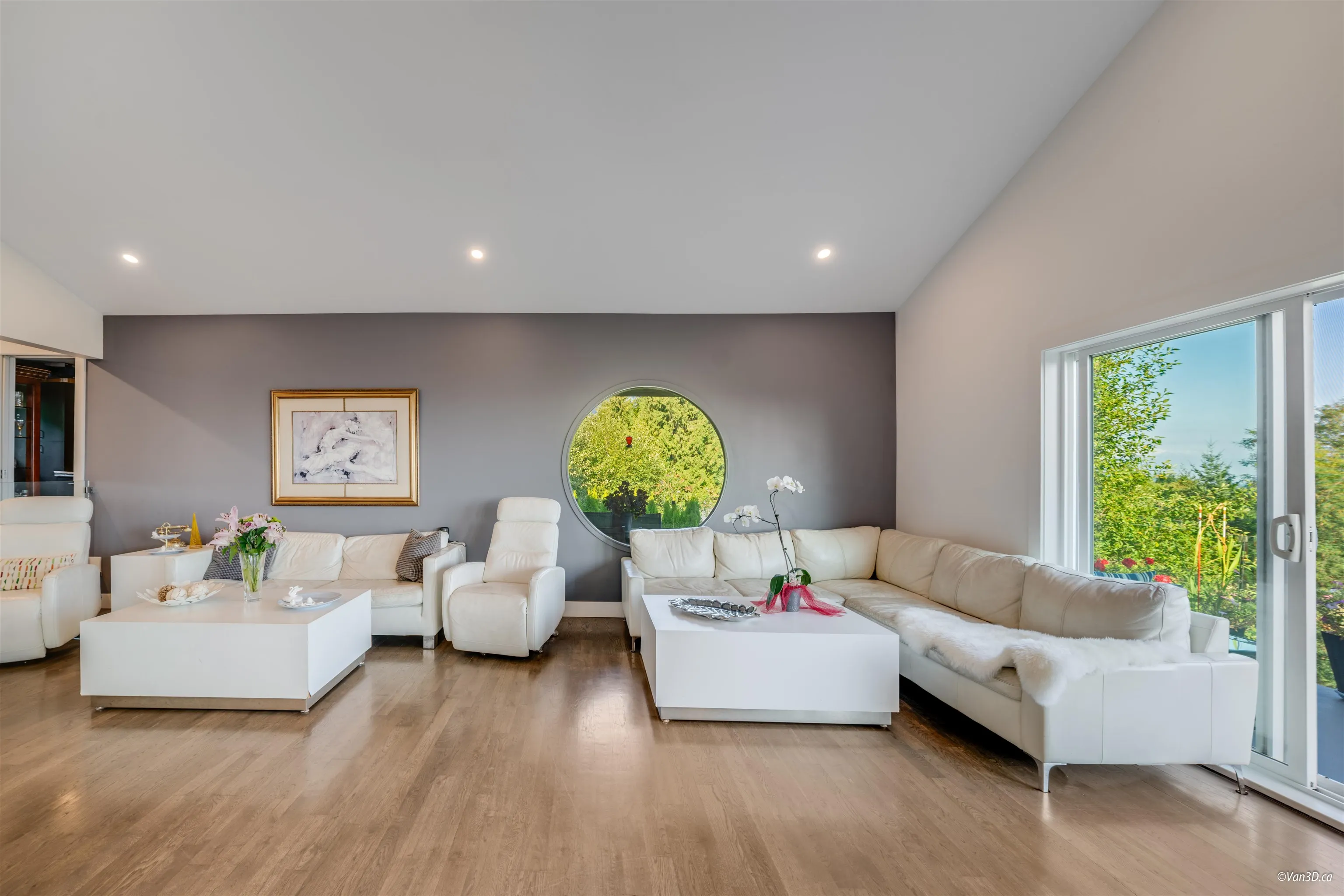 1135 Groveland Court